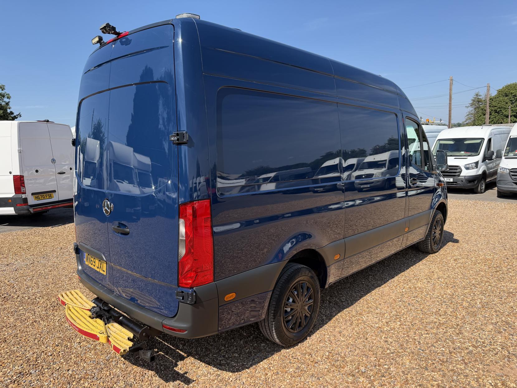 2019 Mercedes-Benz Sprinter 2.1 314 CDI Panel Van 5dr Diesel Manual RWD L2 H2 Euro 6 (s/s) (143 ps) - Thumbnail 11