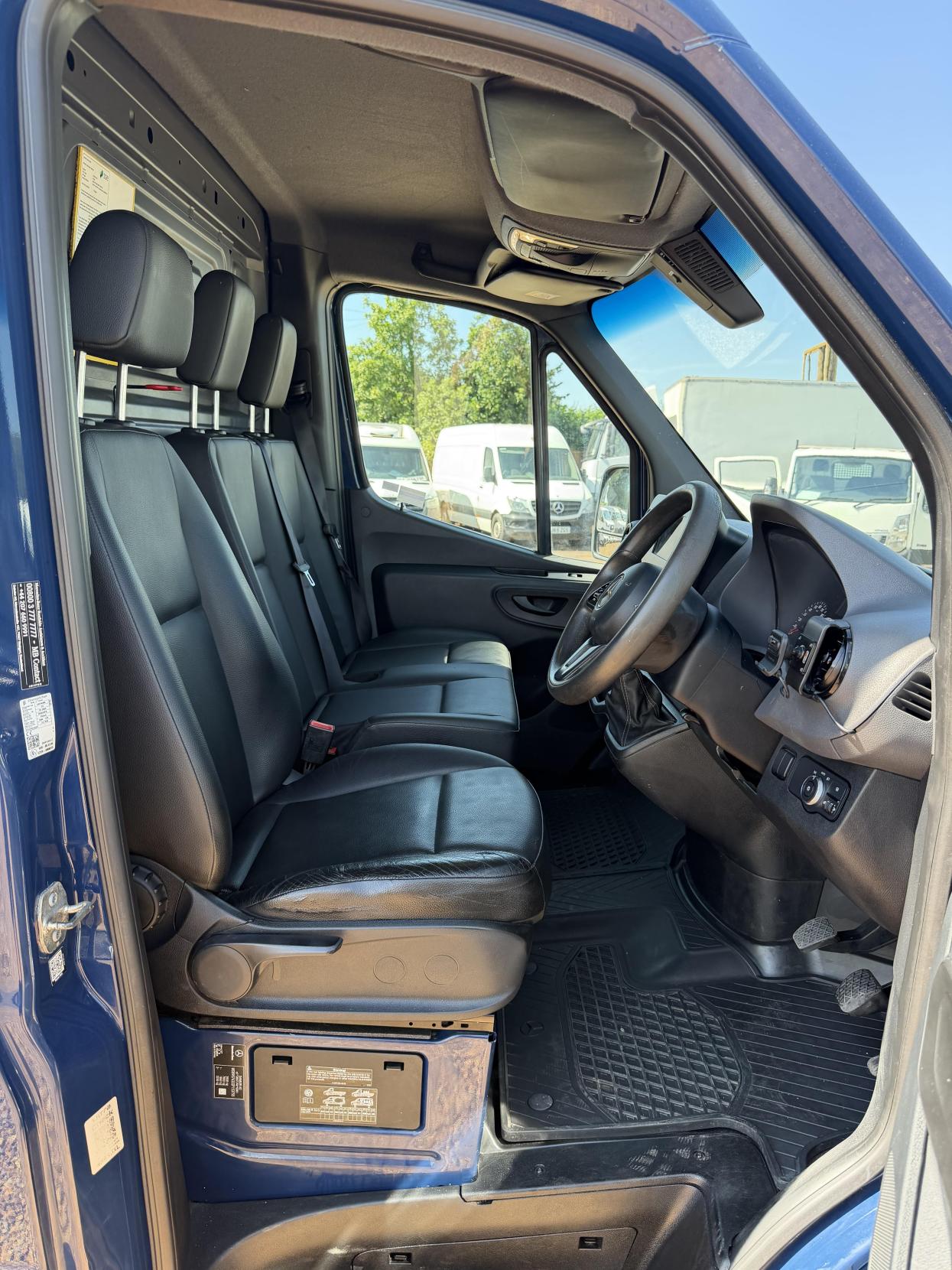 2019 Mercedes-Benz Sprinter 2.1 314 CDI Panel Van 5dr Diesel Manual RWD L2 H2 Euro 6 (s/s) (143 ps) - Thumbnail 17