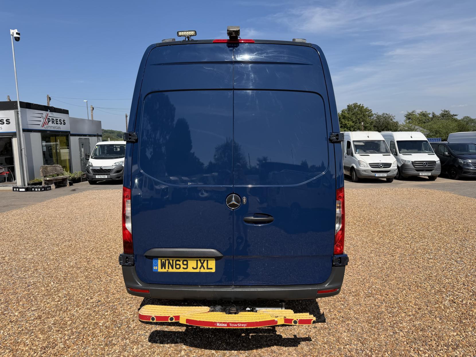 2019 Mercedes-Benz Sprinter 2.1 314 CDI Panel Van 5dr Diesel Manual RWD L2 H2 Euro 6 (s/s) (143 ps) - Thumbnail 10