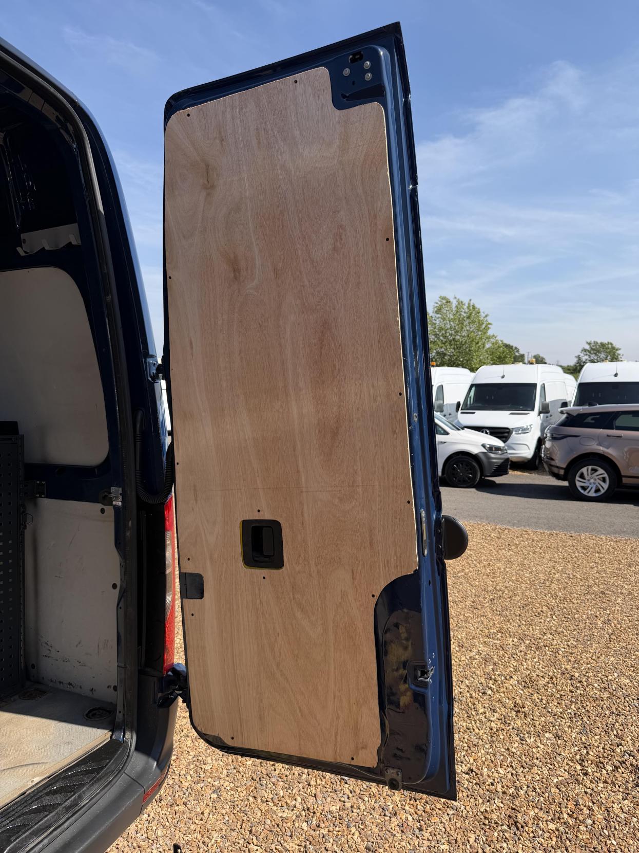 2019 Mercedes-Benz Sprinter 2.1 314 CDI Panel Van 5dr Diesel Manual RWD L2 H2 Euro 6 (s/s) (143 ps) - Thumbnail 34