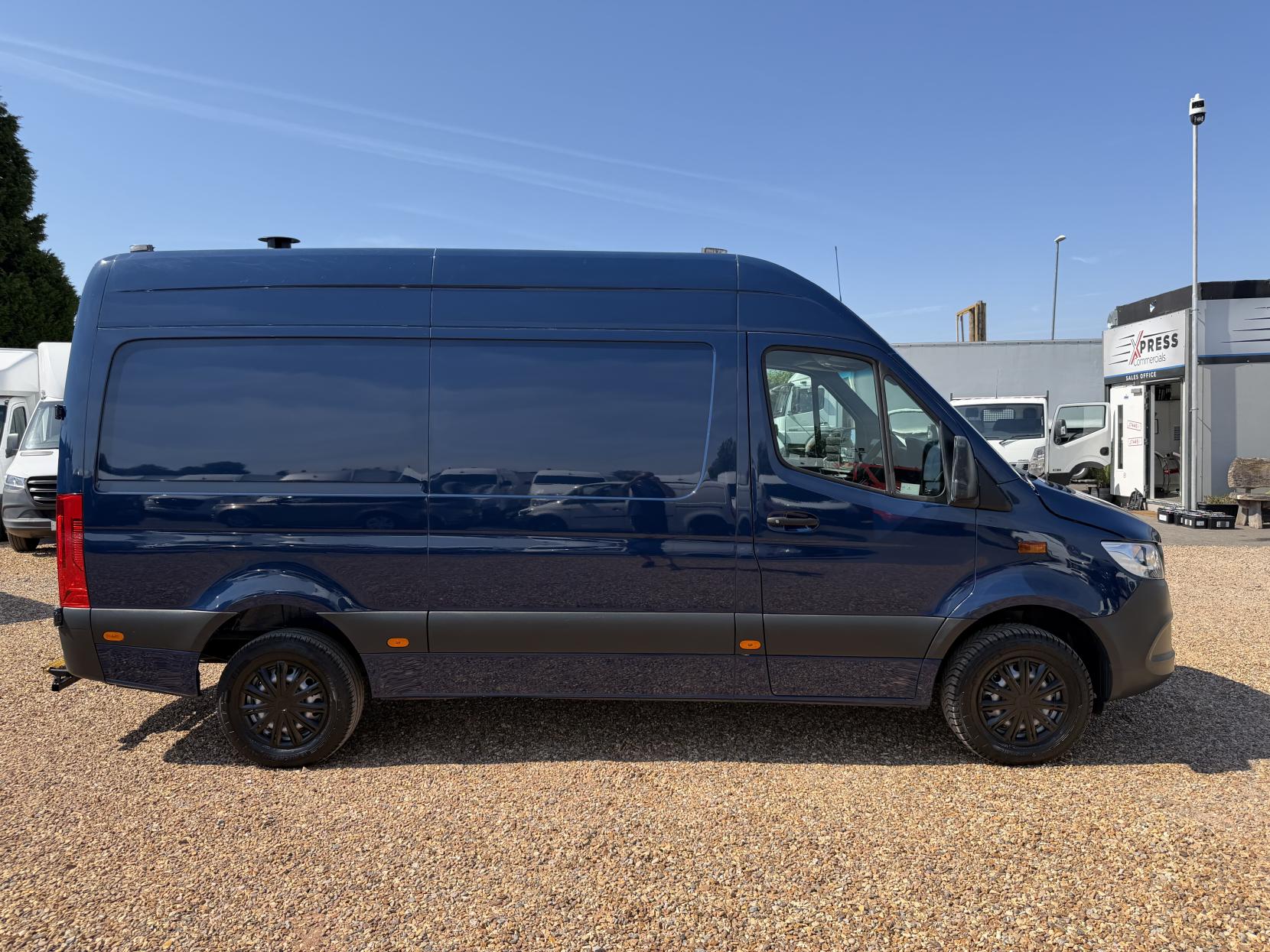 2019 Mercedes-Benz Sprinter 2.1 314 CDI Panel Van 5dr Diesel Manual RWD L2 H2 Euro 6 (s/s) (143 ps) - Thumbnail 12