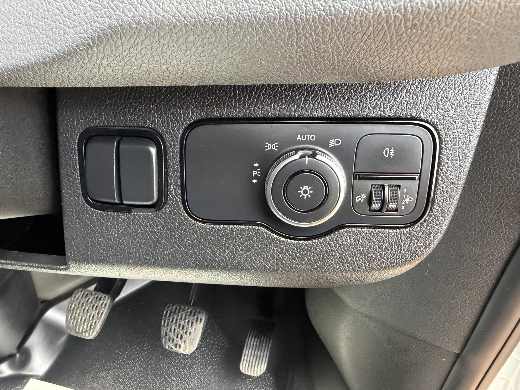 2020 Mercedes-Benz Sprinter 2.1 314 CDI Panel Van 5dr Diesel Manual RWD L2 H2 Euro 6 (s/s) (143 ps) - Thumbnail 25