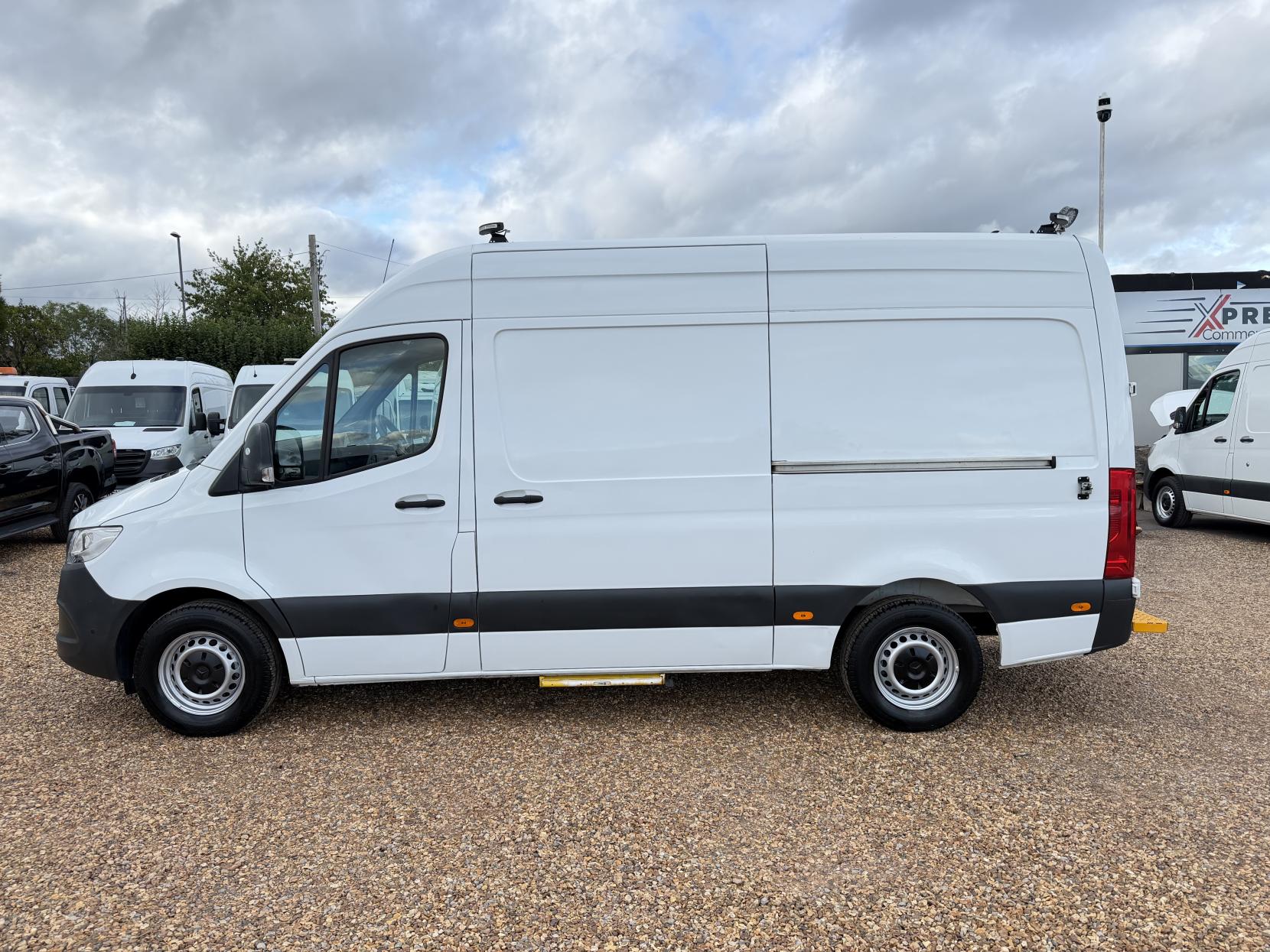 2020 Mercedes-Benz Sprinter 2.1 314 CDI Panel Van 5dr Diesel Manual RWD L2 H2 Euro 6 (s/s) (143 ps) - Thumbnail 8
