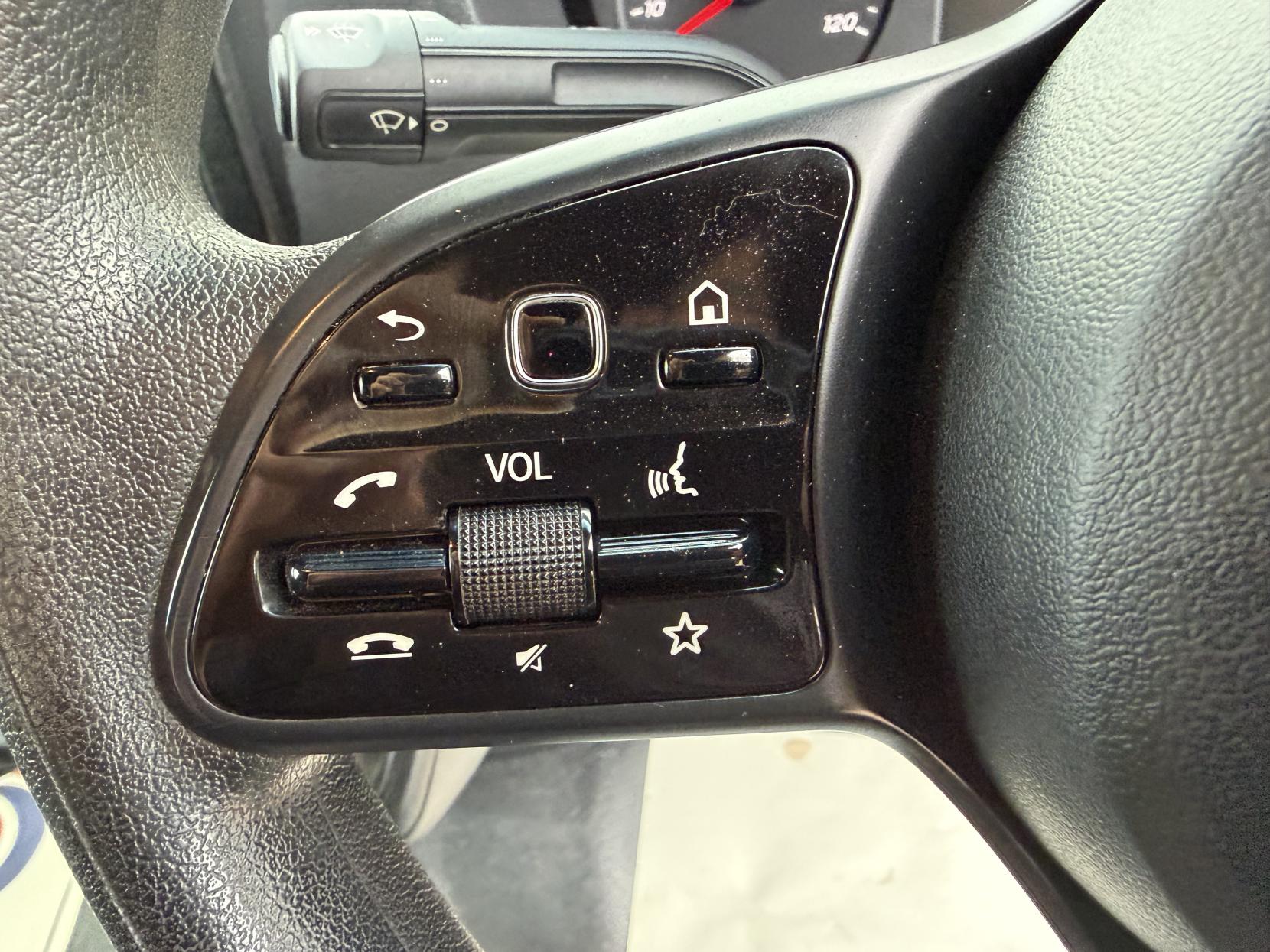 2020 Mercedes-Benz Sprinter 2.1 314 CDI Panel Van 5dr Diesel Manual RWD L2 H2 Euro 6 (s/s) (143 ps) - Thumbnail 17