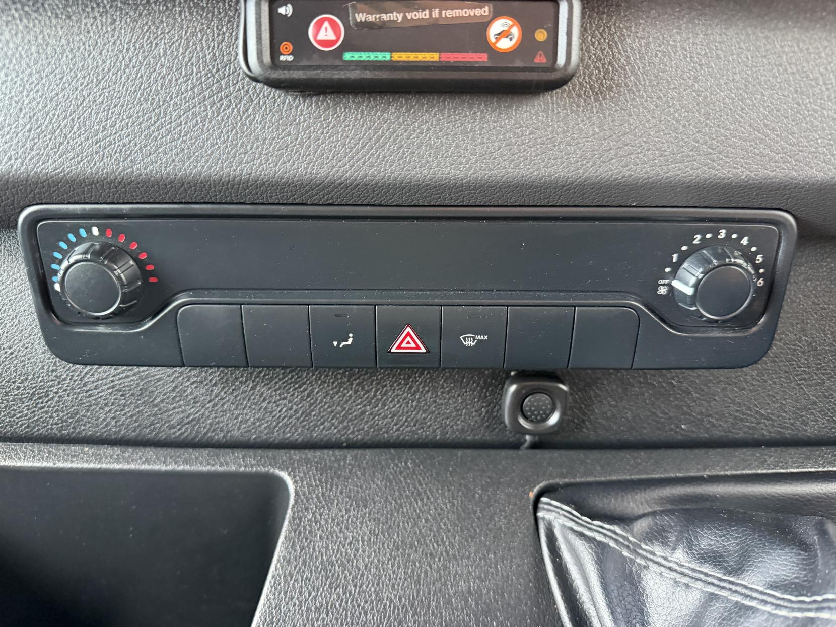 2020 Mercedes-Benz Sprinter 2.1 314 CDI Panel Van 5dr Diesel Manual RWD L2 H2 Euro 6 (s/s) (143 ps) - Thumbnail 21