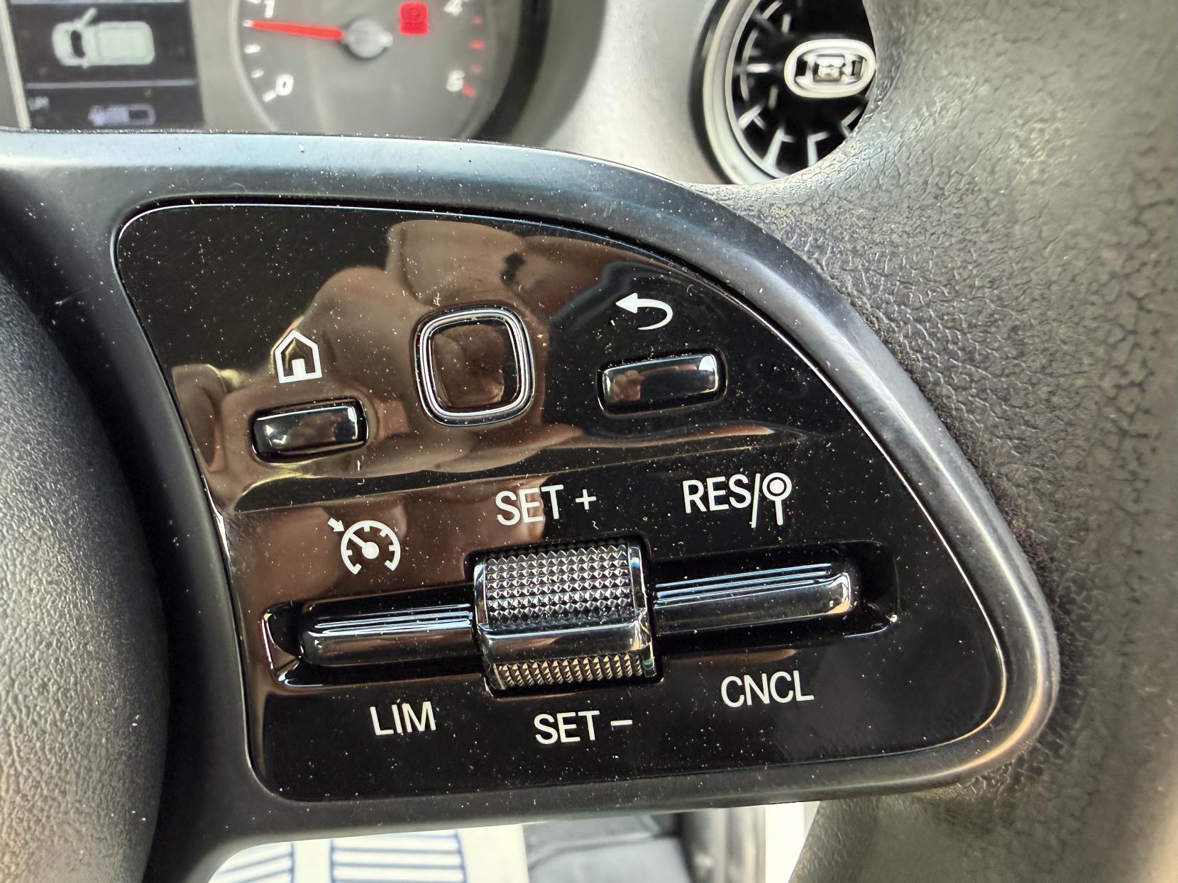 2019 Mercedes-Benz Sprinter 2.1 314 CDI Chassis Cab 2dr Diesel Manual RWD L3 Euro 6 (s/s) (143 ps) - Thumbnail 46