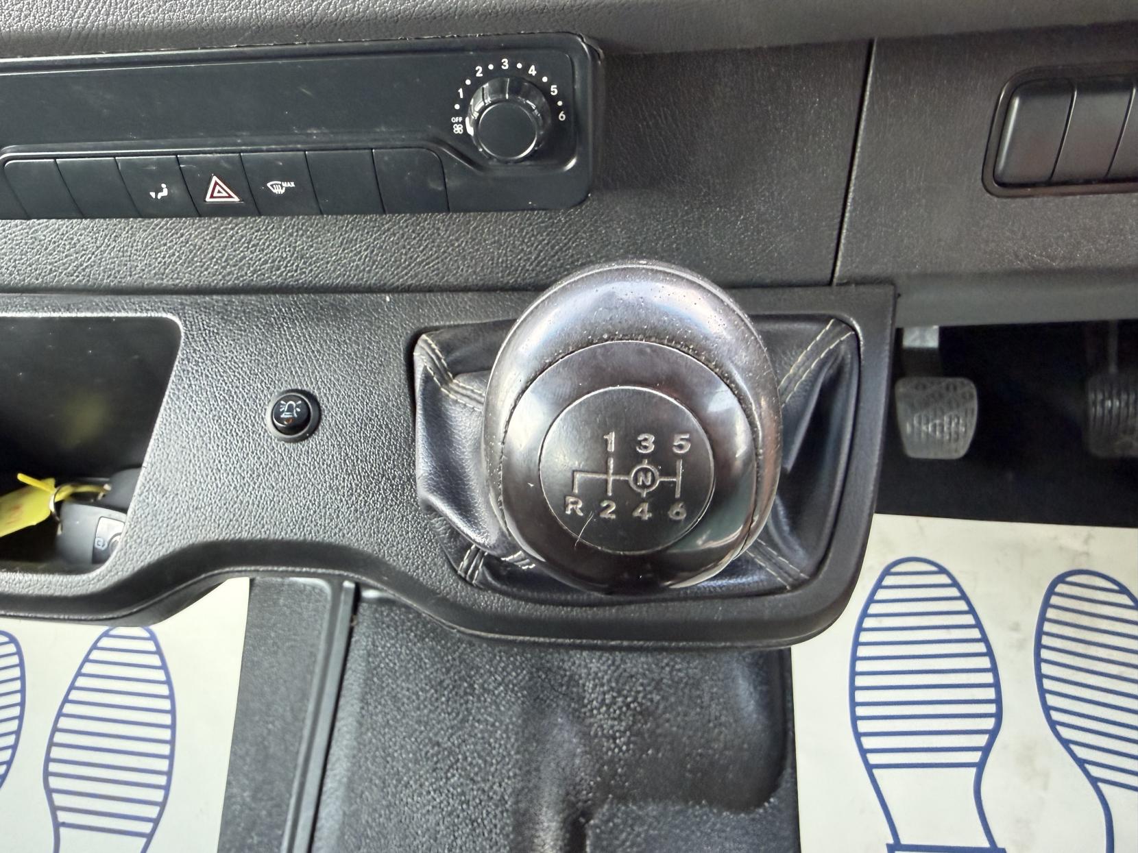 2019 Mercedes-Benz Sprinter 2.1 314 CDI Chassis Cab 2dr Diesel Manual RWD L3 Euro 6 (s/s) (143 ps) - Thumbnail 53