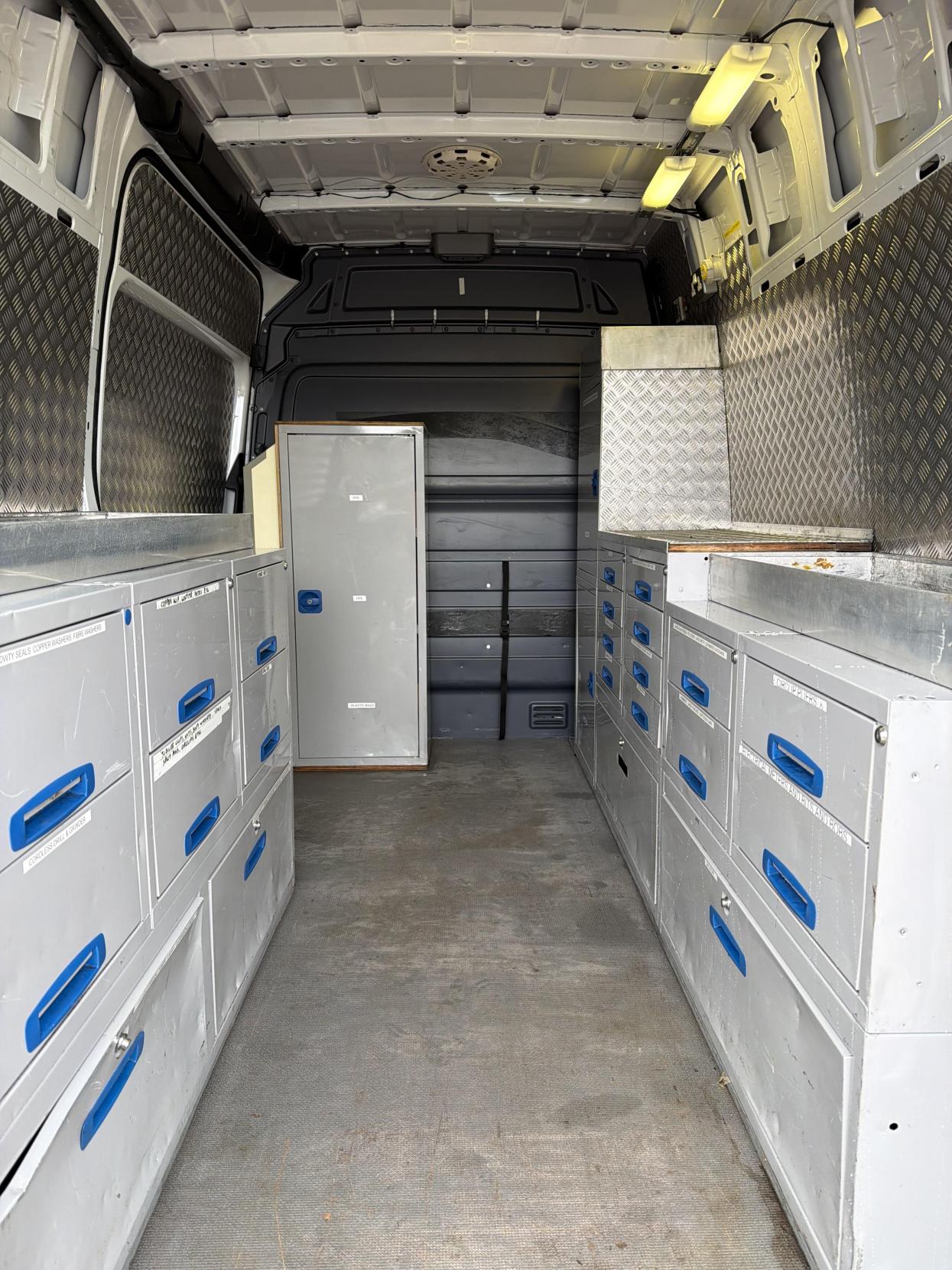 Mercedes-Benz Sprinter 2.1 316 CDi Panel Van 4dr Diesel Manual 4WD L2 (246 g/km, 163 bhp)