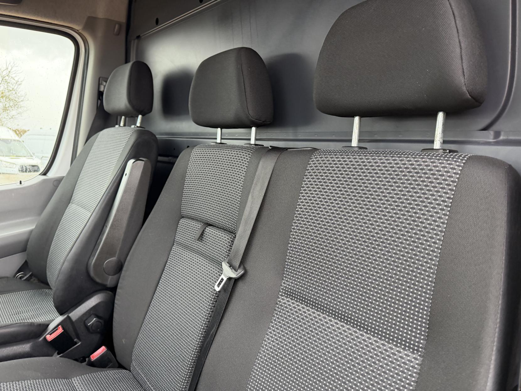 Mercedes-Benz Sprinter 2.1 316 CDi Panel Van 4dr Diesel Manual 4WD L2 (246 g/km, 163 bhp)