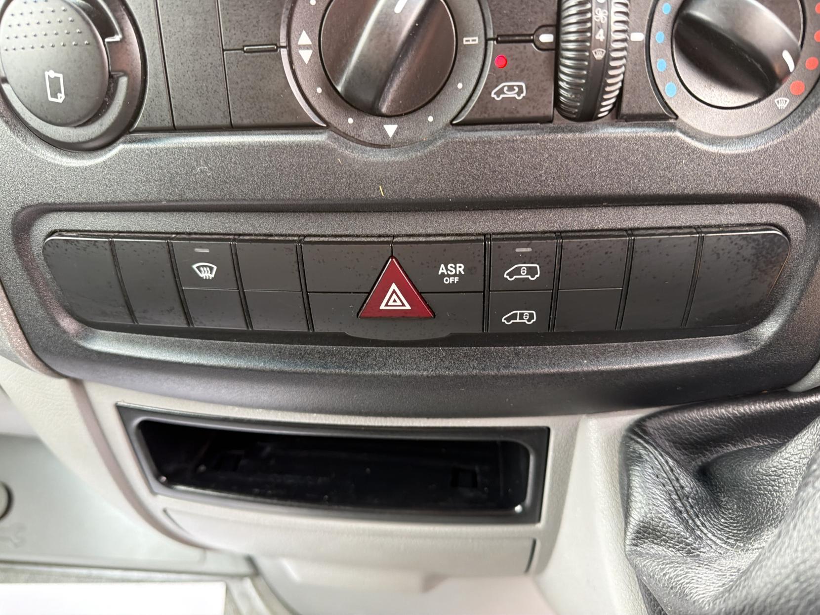 Mercedes-Benz Sprinter 2.1 316 CDi Panel Van 4dr Diesel Manual 4WD L2 (246 g/km, 163 bhp)