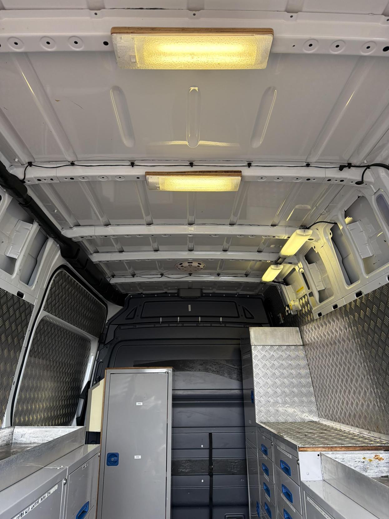 Mercedes-Benz Sprinter 2.1 316 CDi Panel Van 4dr Diesel Manual 4WD L2 (246 g/km, 163 bhp)