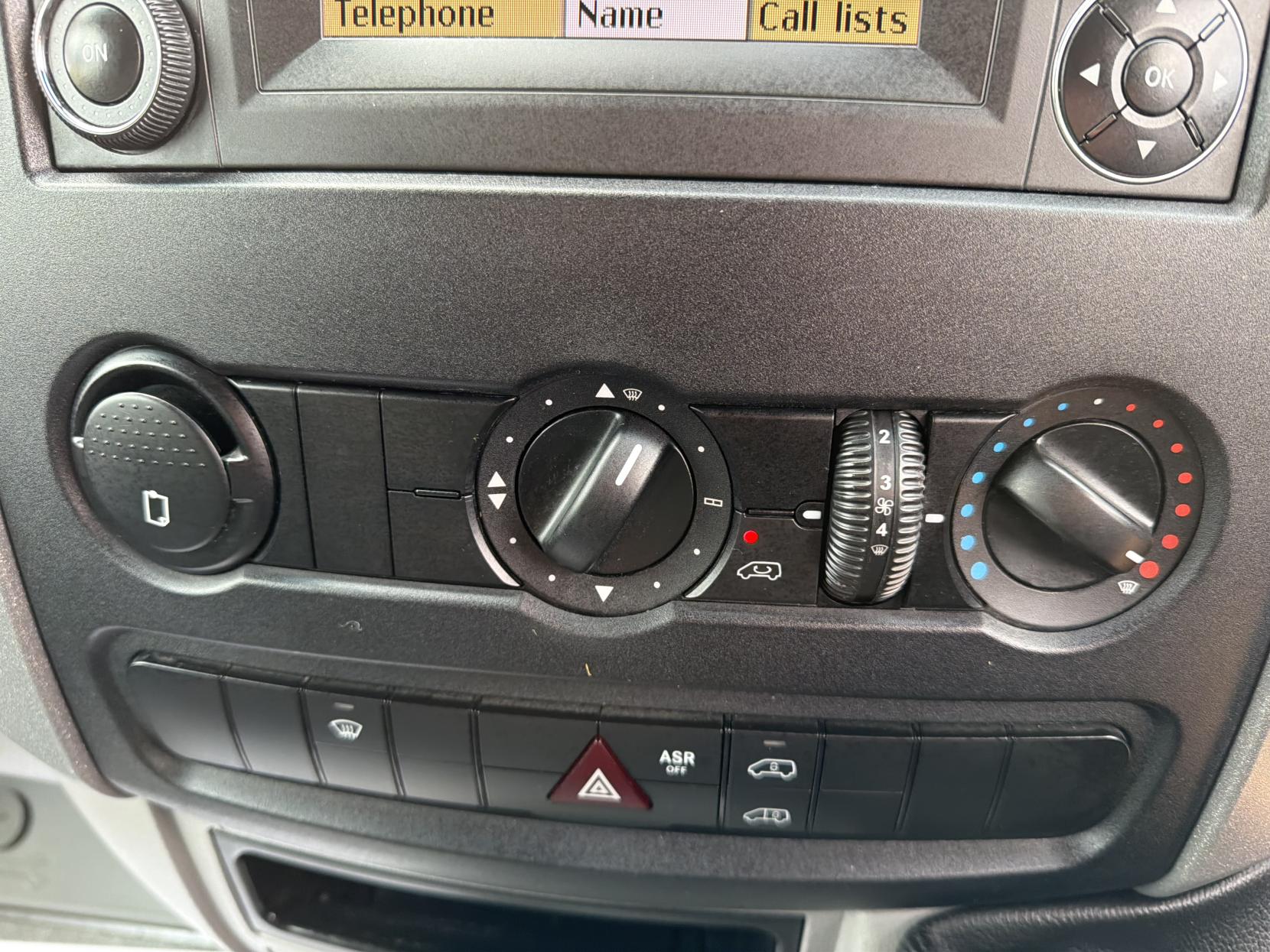 Mercedes-Benz Sprinter 2.1 316 CDi Panel Van 4dr Diesel Manual 4WD L2 (246 g/km, 163 bhp)