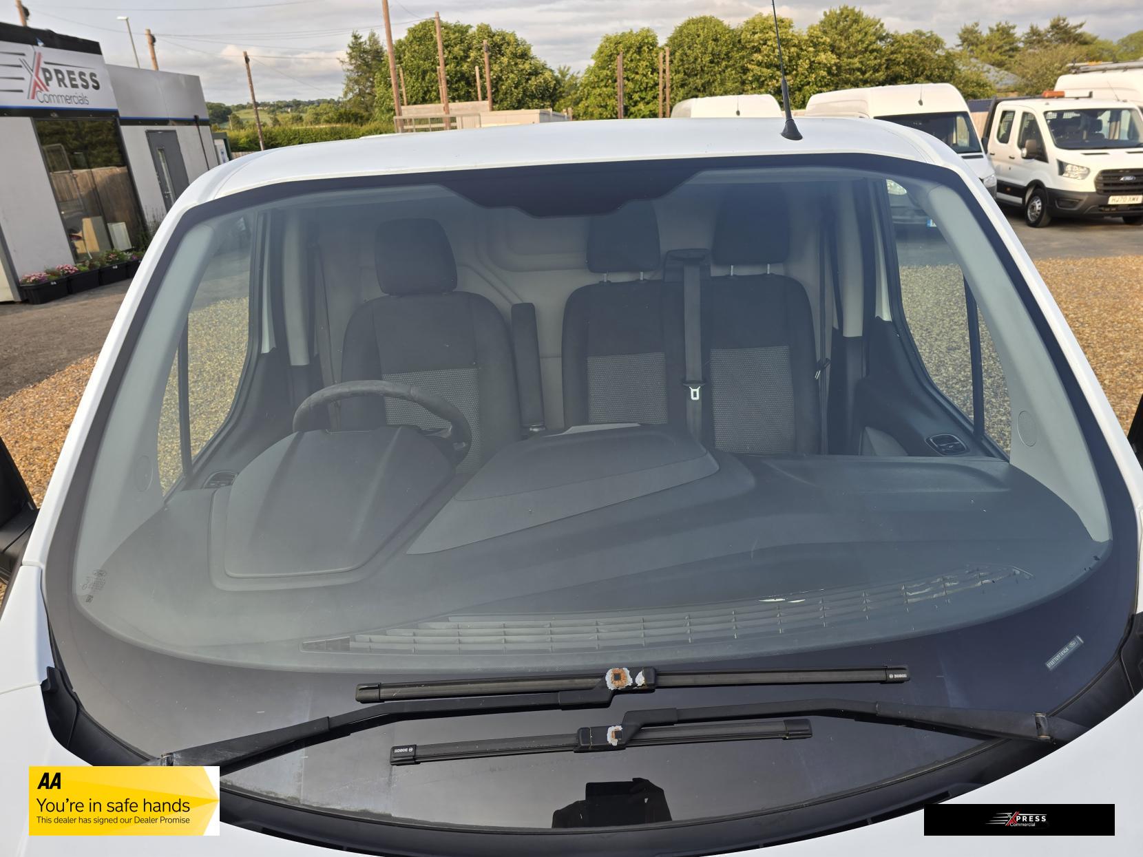 Ford Transit Custom Transit Custom 2.2 TDCi 290 Panel Van 5dr Diesel Manual L1 H1 (186 g/km, 98 bhp)