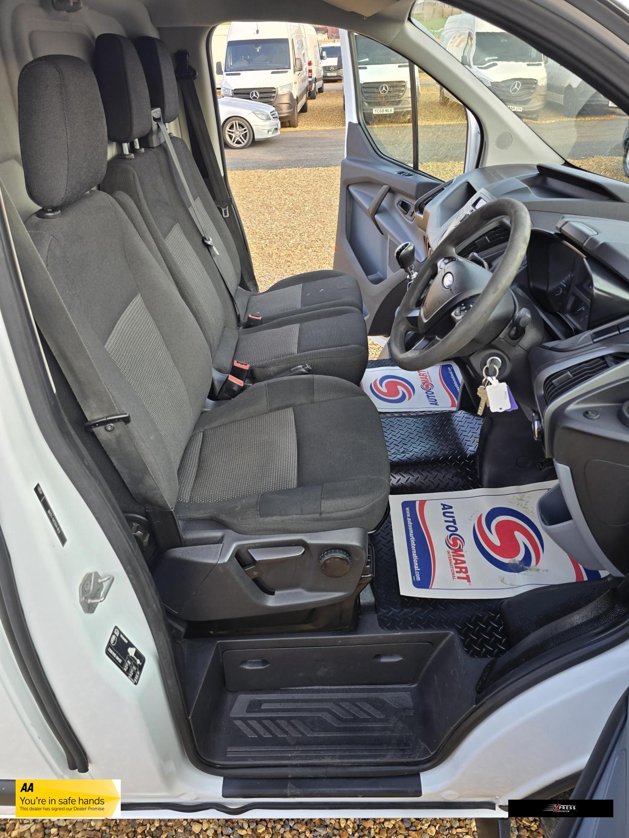 Ford Transit Custom Transit Custom 2.2 TDCi 290 Panel Van 5dr Diesel Manual L1 H1 (186 g/km, 98 bhp)