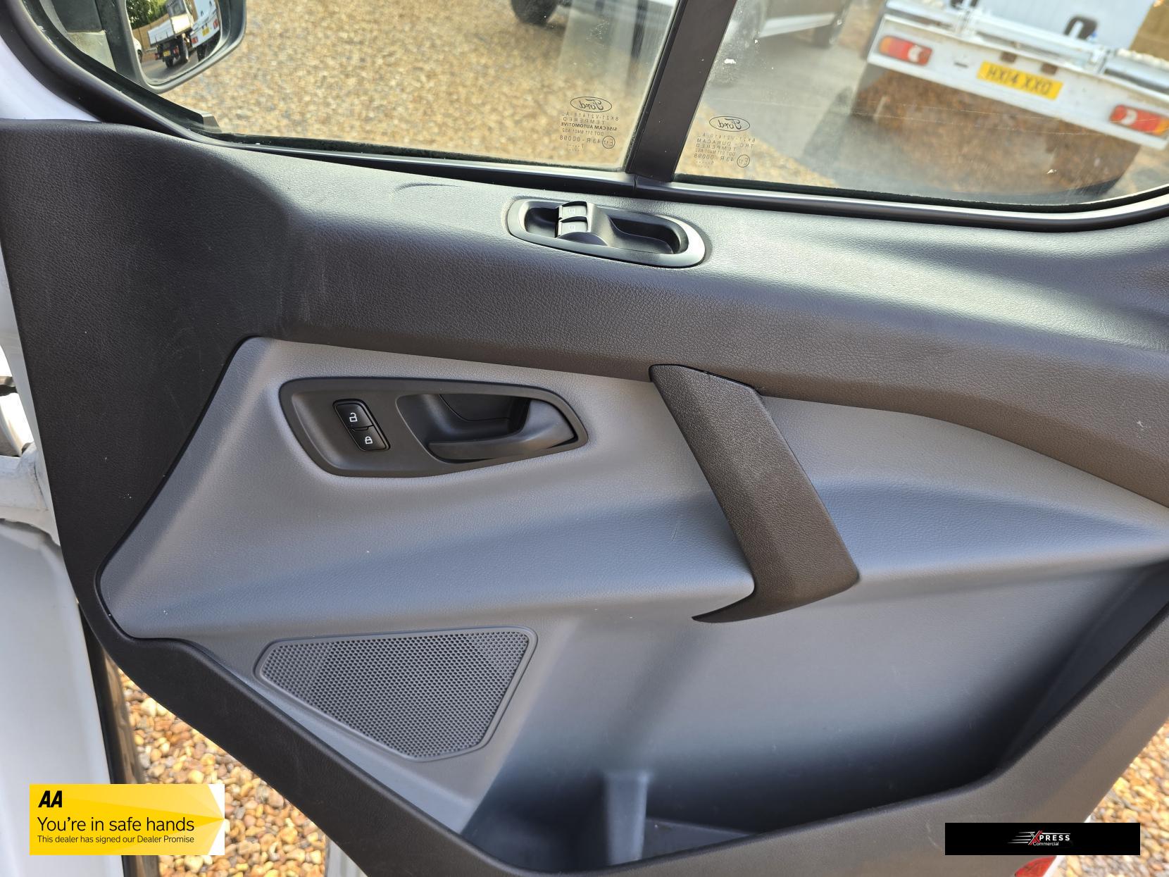 Ford Transit Custom Transit Custom 2.2 TDCi 290 Panel Van 5dr Diesel Manual L1 H1 (186 g/km, 98 bhp)