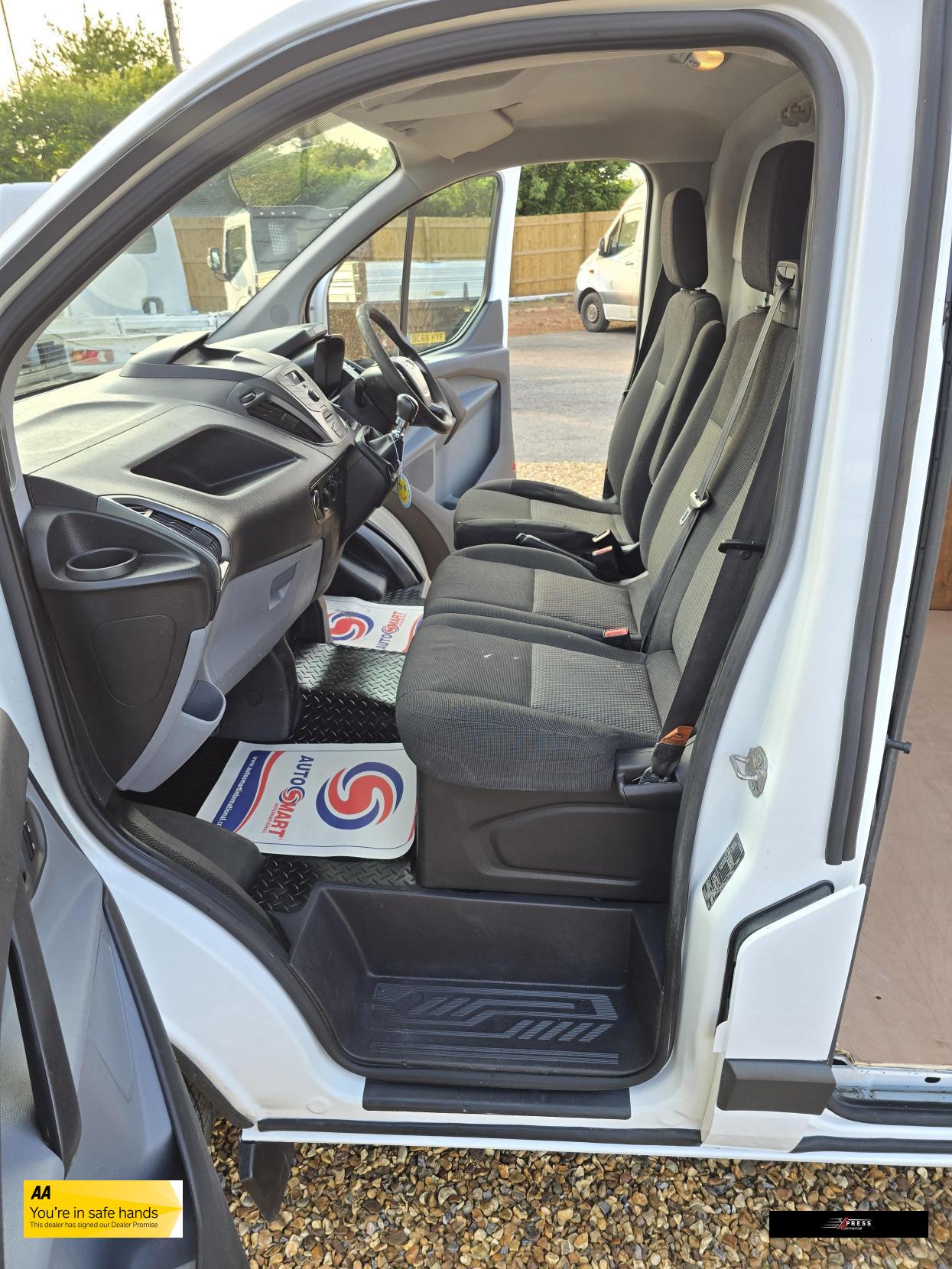 Ford Transit Custom Transit Custom 2.2 TDCi 290 Panel Van 5dr Diesel Manual L1 H1 (186 g/km, 98 bhp)