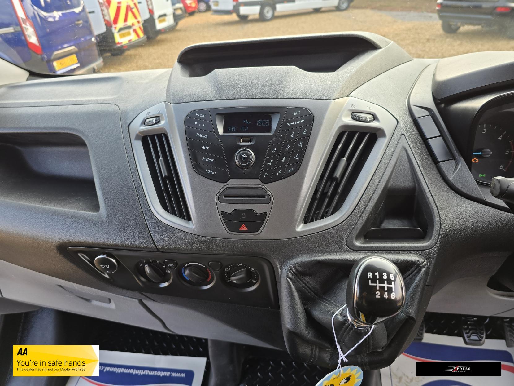 Ford Transit Custom Transit Custom 2.2 TDCi 290 Panel Van 5dr Diesel Manual L1 H1 (186 g/km, 98 bhp)