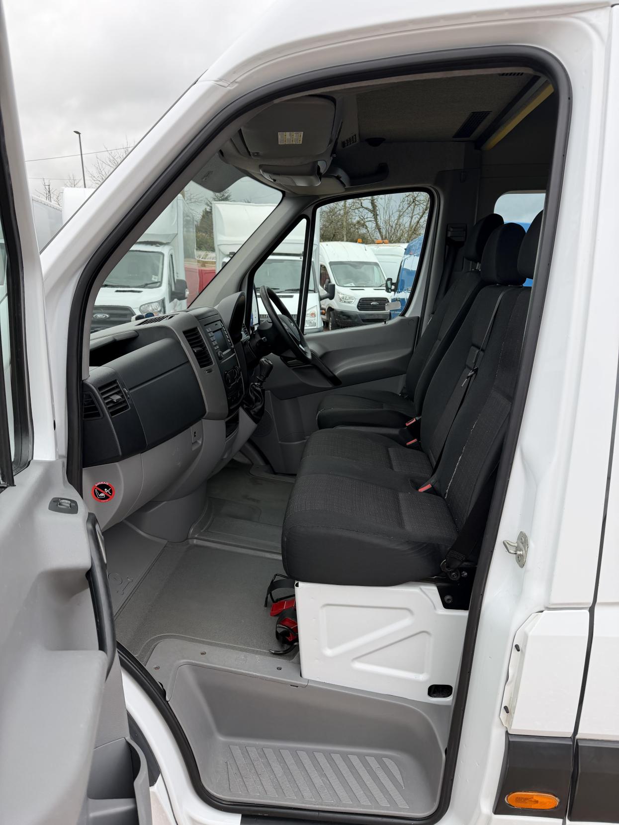 Mercedes-Benz Sprinter 2.1 313 CDi Panel Van 4dr Diesel Manual RWD L2 (129 bhp)