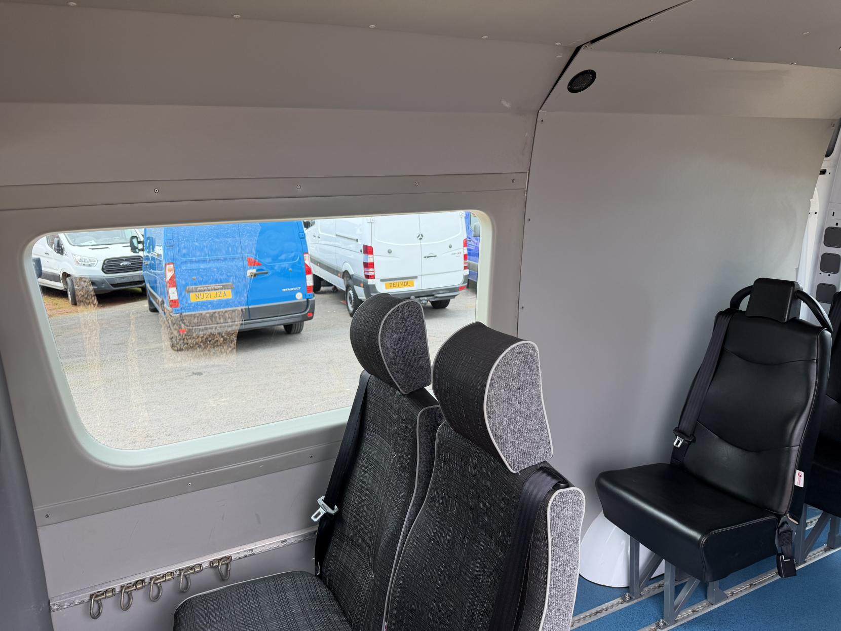 Mercedes-Benz Sprinter 2.1 313 CDi Panel Van 4dr Diesel Manual RWD L2 (129 bhp)