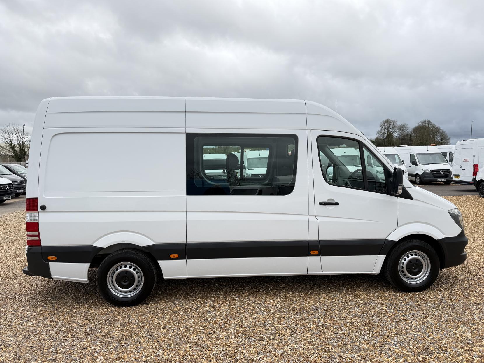 Mercedes-Benz Sprinter 2.1 313 CDi Panel Van 4dr Diesel Manual RWD L2 (129 bhp)