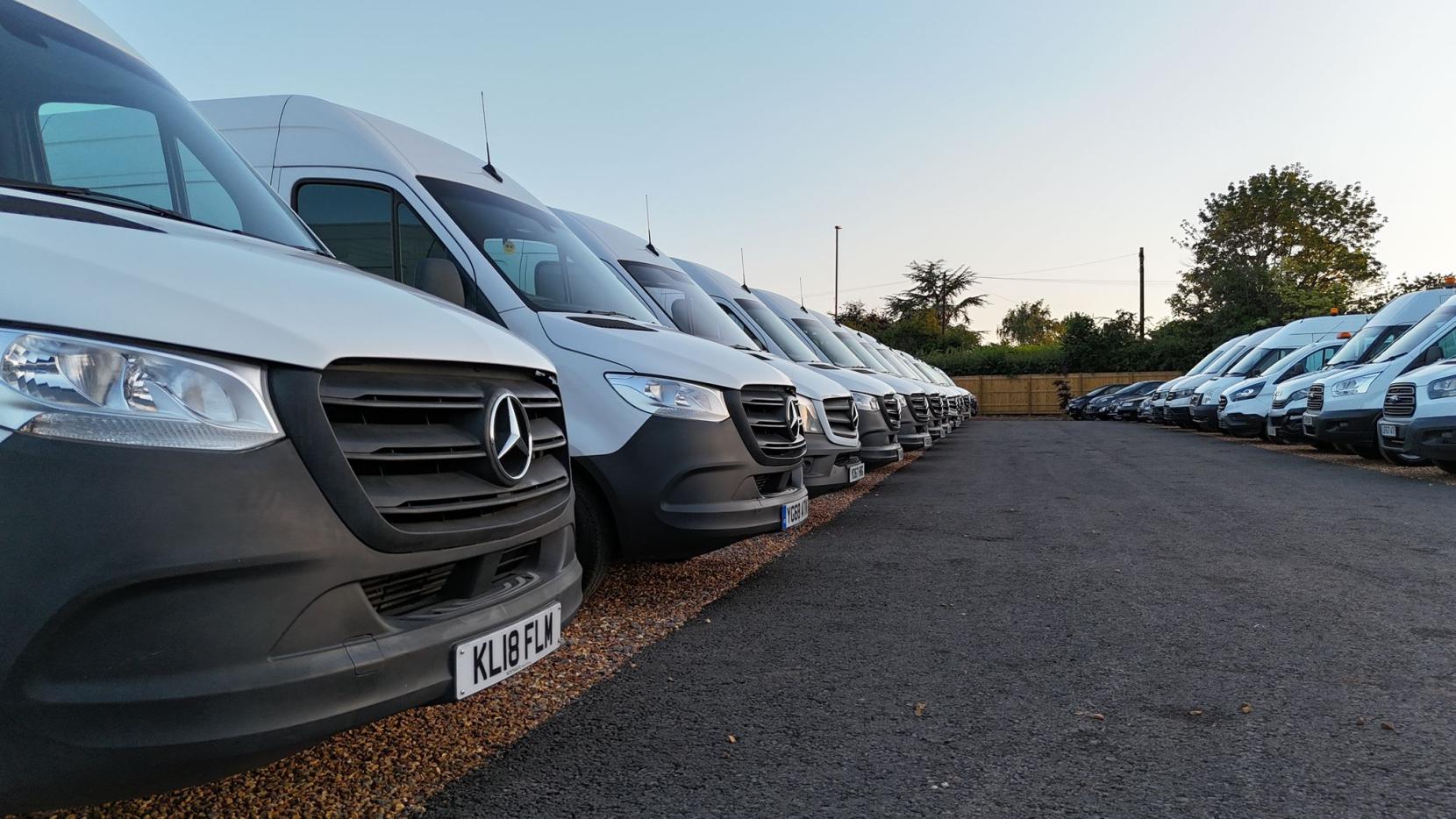 Mercedes-Benz Sprinter 2.1 313 CDi Panel Van 4dr Diesel Manual RWD L2 (129 bhp)