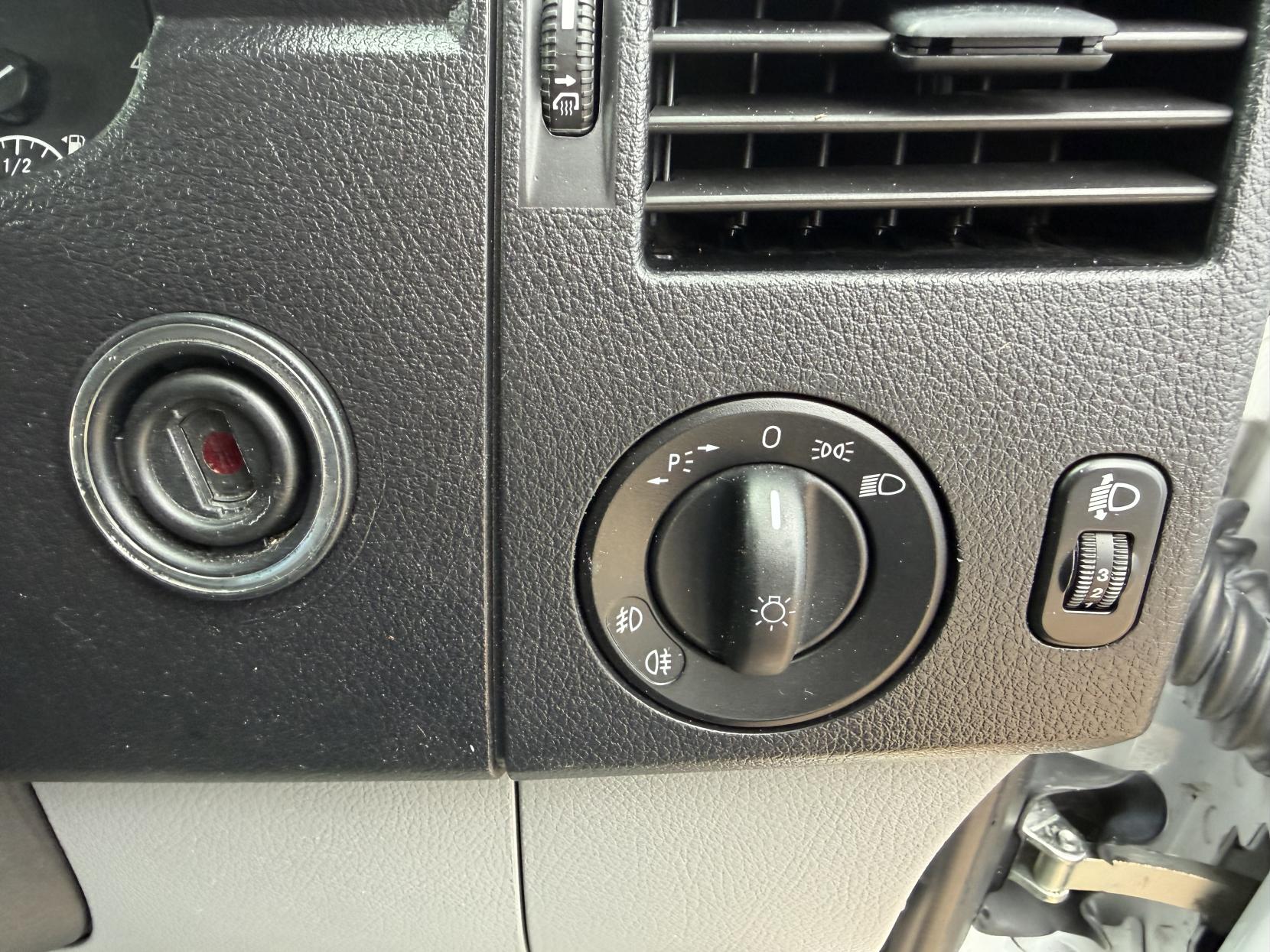 Mercedes-Benz Sprinter 2.1 313 CDi Panel Van 4dr Diesel Manual RWD L2 (129 bhp)