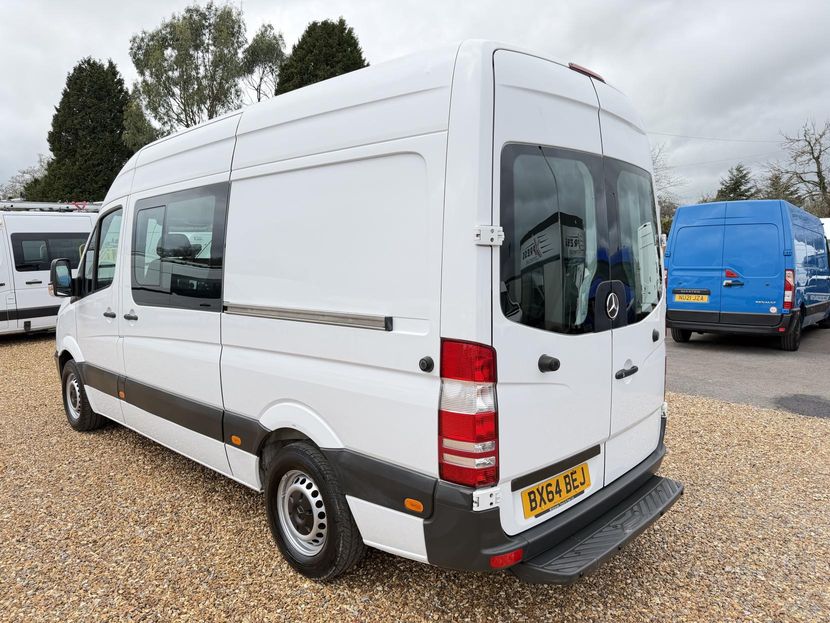 Mercedes-Benz Sprinter 2.1 313 CDi Panel Van 4dr Diesel Manual RWD L2 (129 bhp)