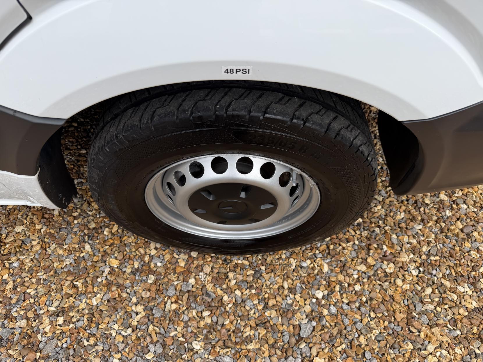 Mercedes-Benz Sprinter 2.1 313 CDi Panel Van 4dr Diesel Manual RWD L2 (129 bhp)