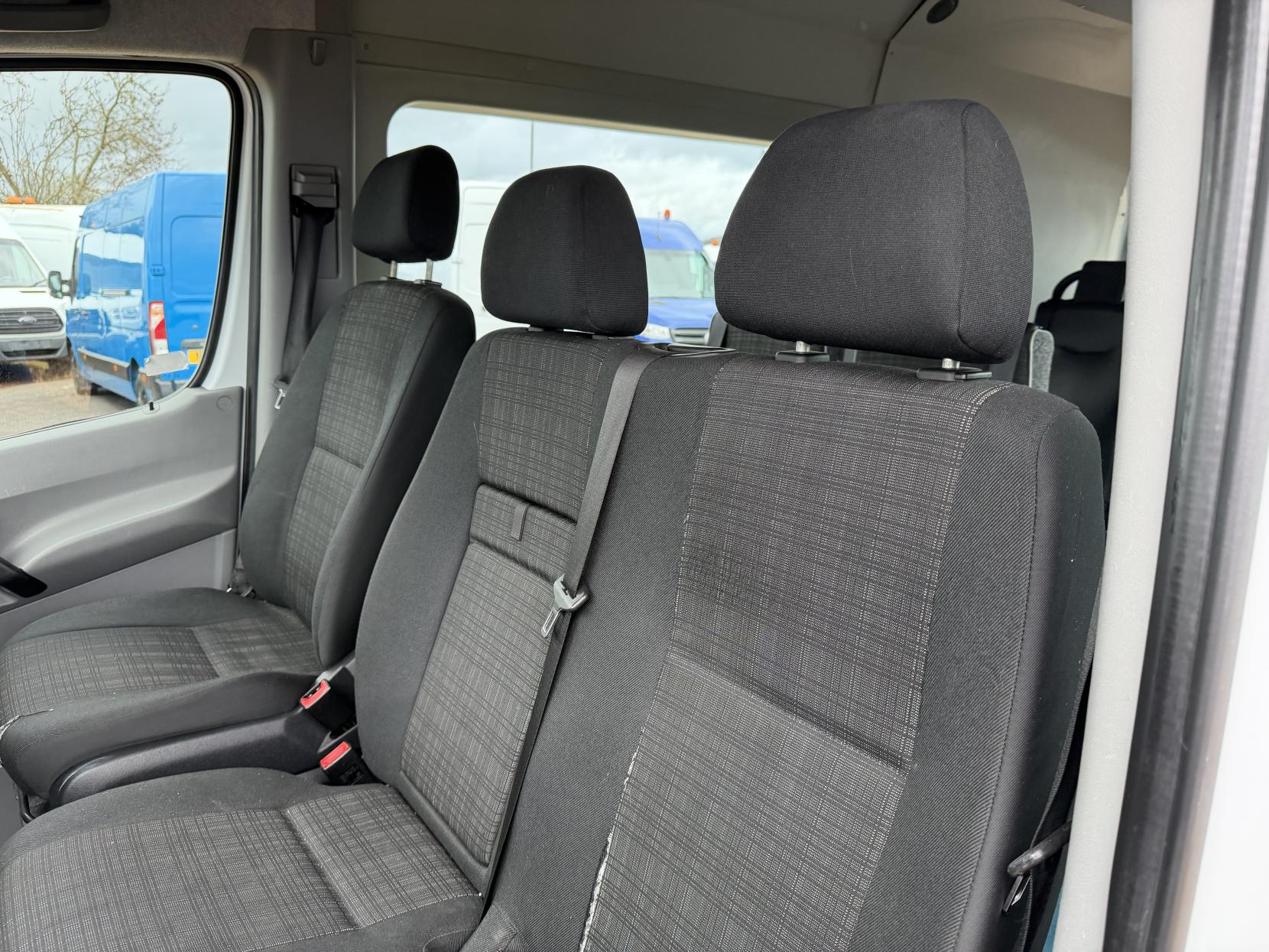 Mercedes-Benz Sprinter 2.1 313 CDi Panel Van 4dr Diesel Manual RWD L2 (129 bhp)