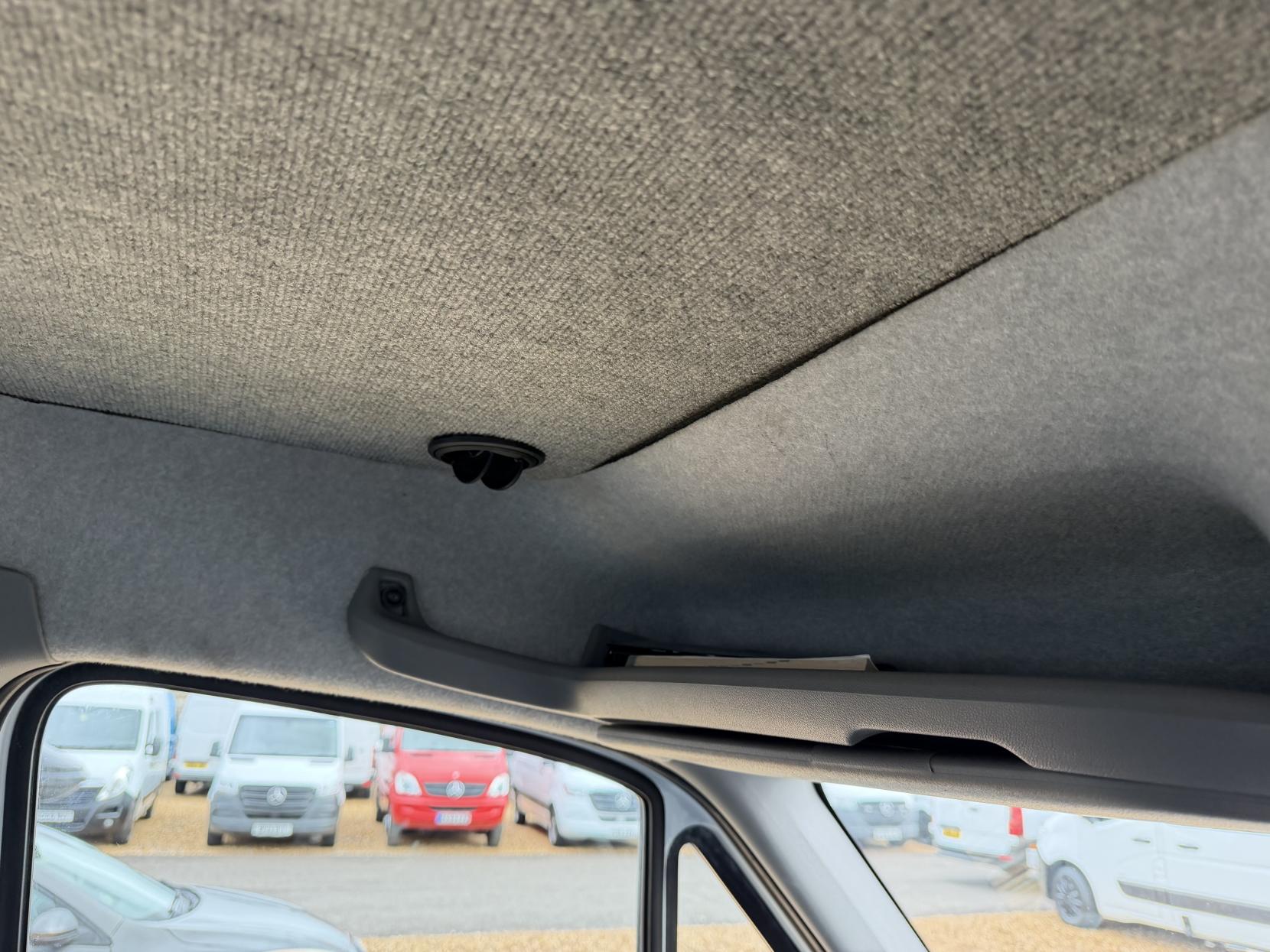 Mercedes-Benz Sprinter 2.1 313 CDi Panel Van 4dr Diesel Manual RWD L2 (129 bhp)