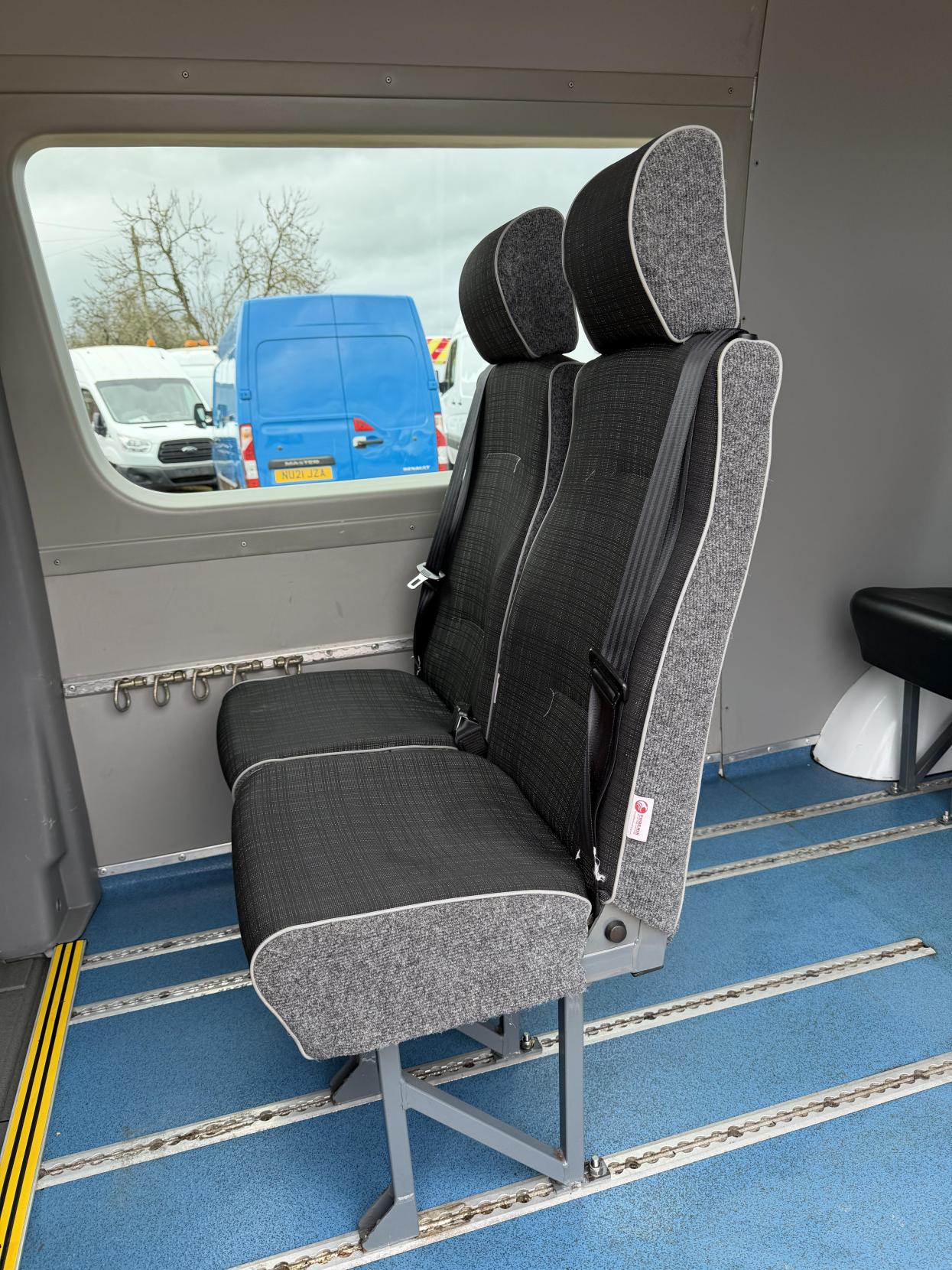 Mercedes-Benz Sprinter 2.1 313 CDi Panel Van 4dr Diesel Manual RWD L2 (129 bhp)