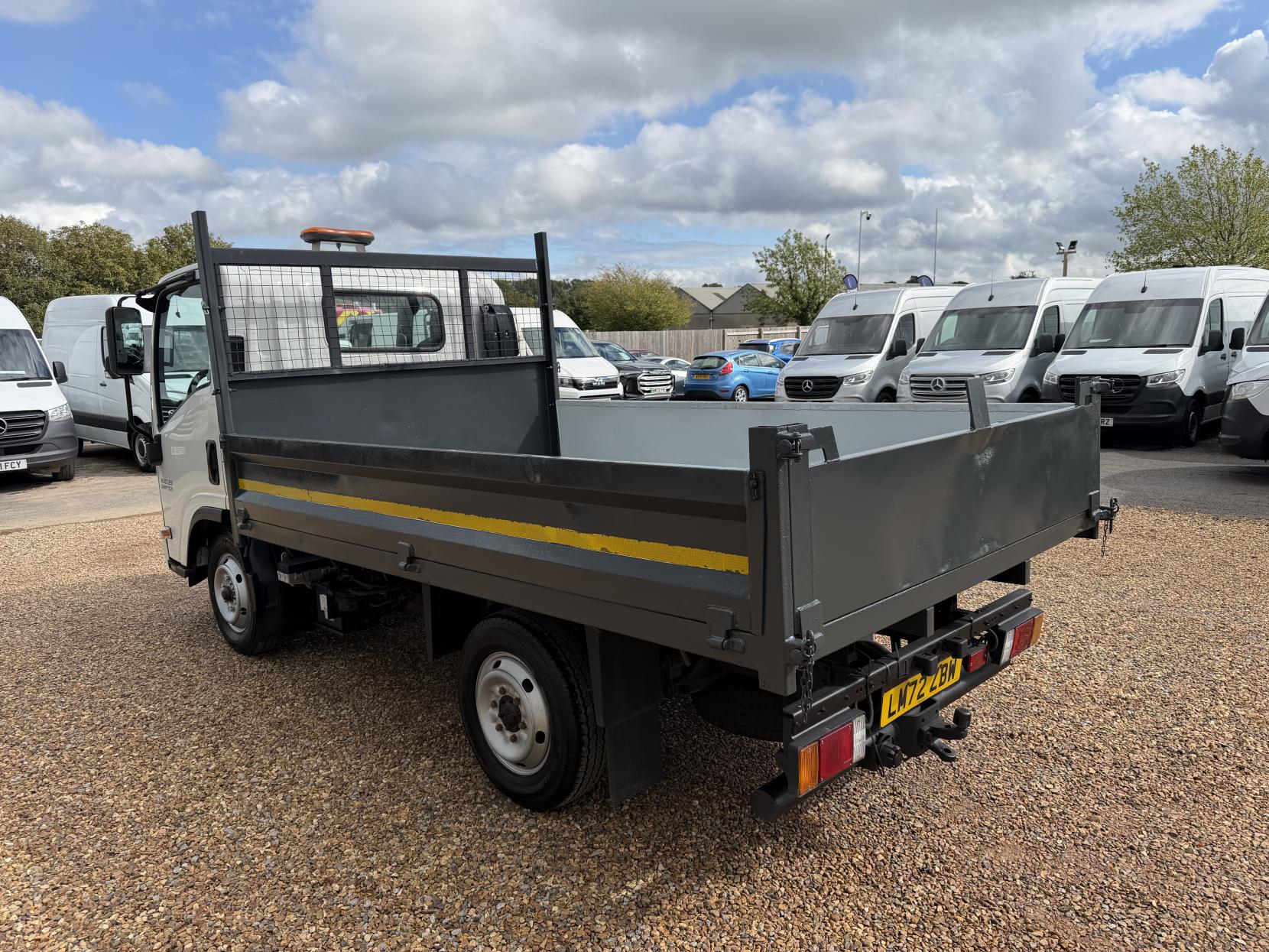 2022 Isuzu Grafter - Thumbnail 14