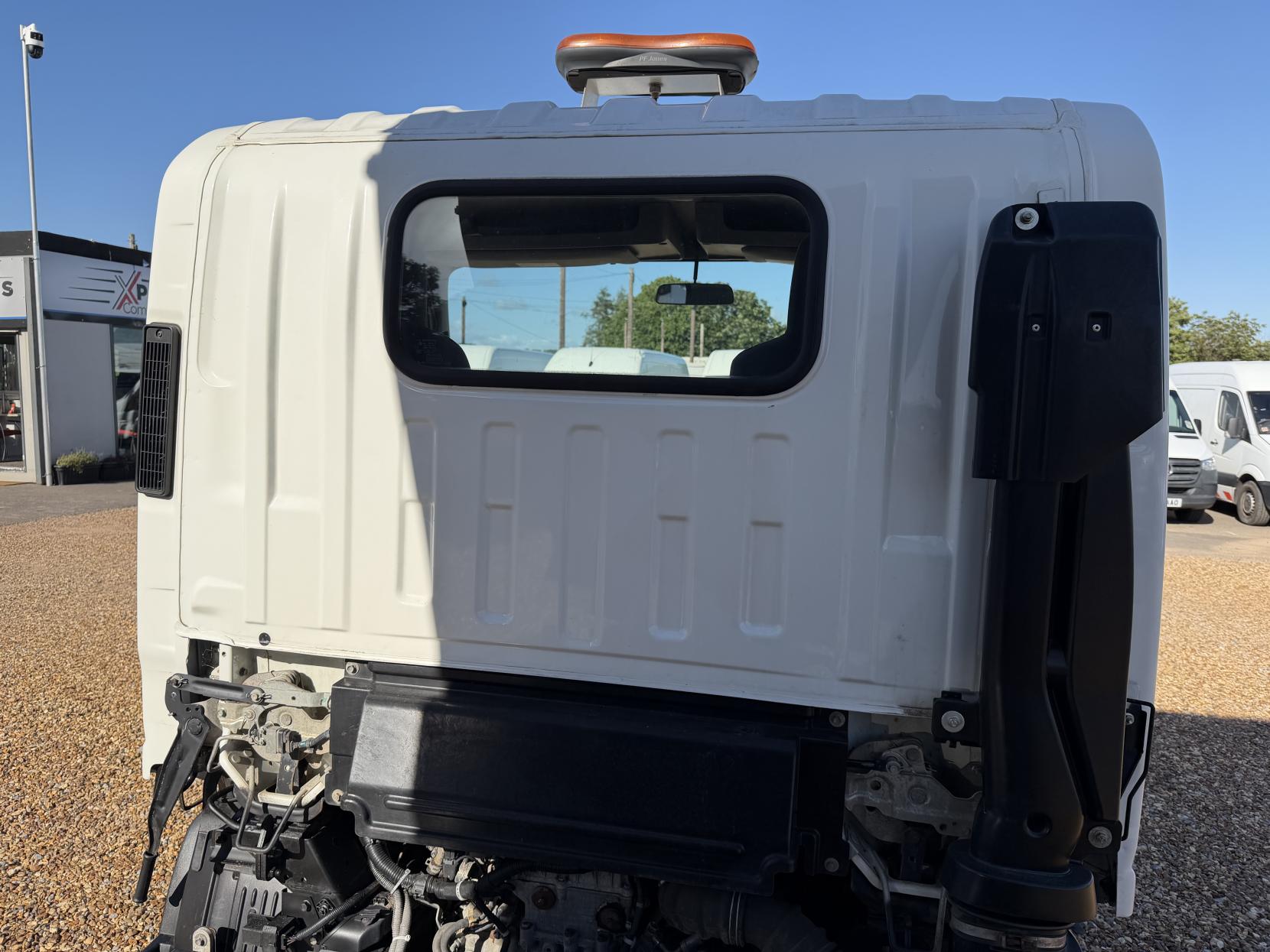 2022 Isuzu Grafter - Thumbnail 36