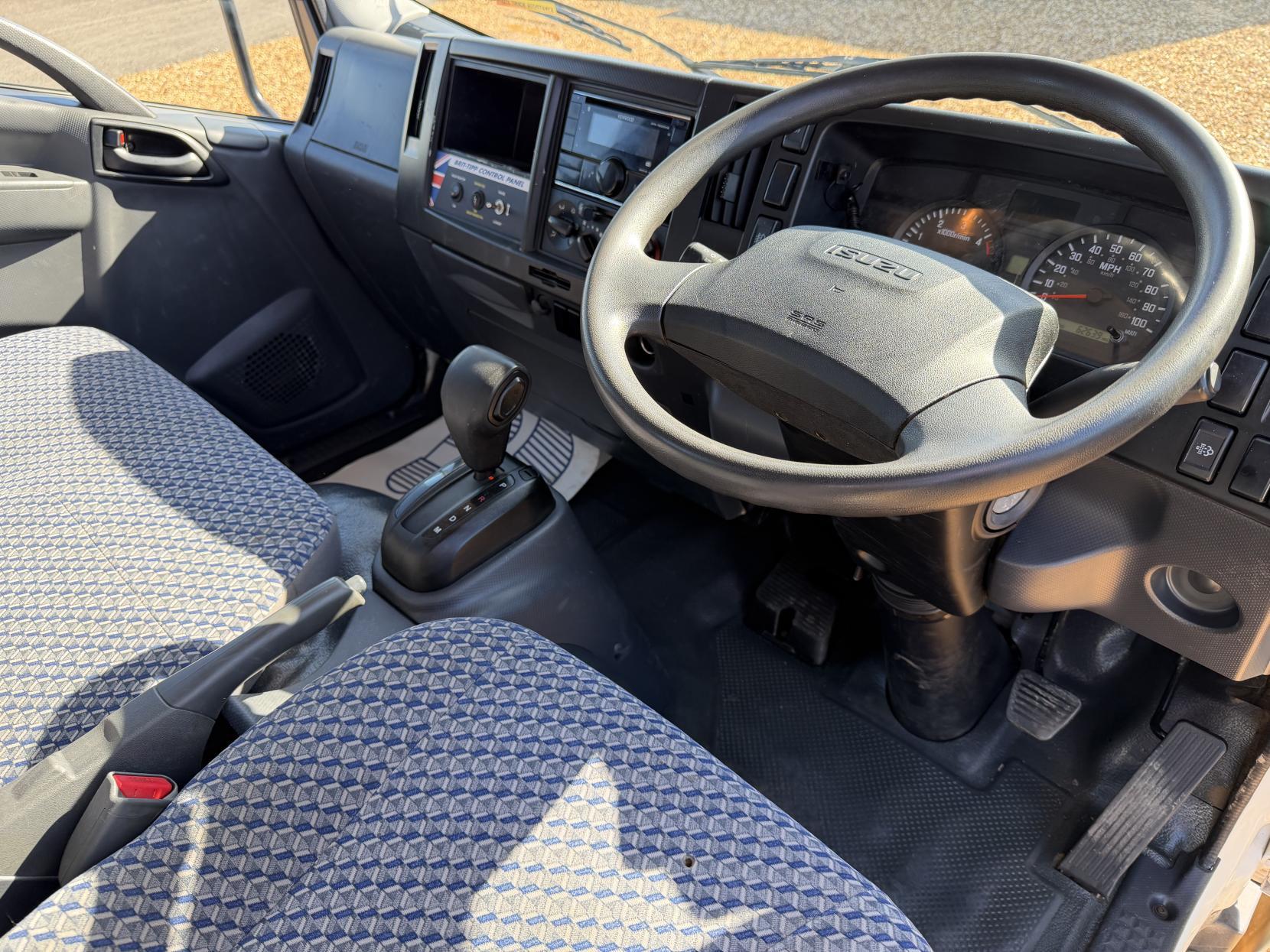 2022 Isuzu Grafter - Thumbnail 2