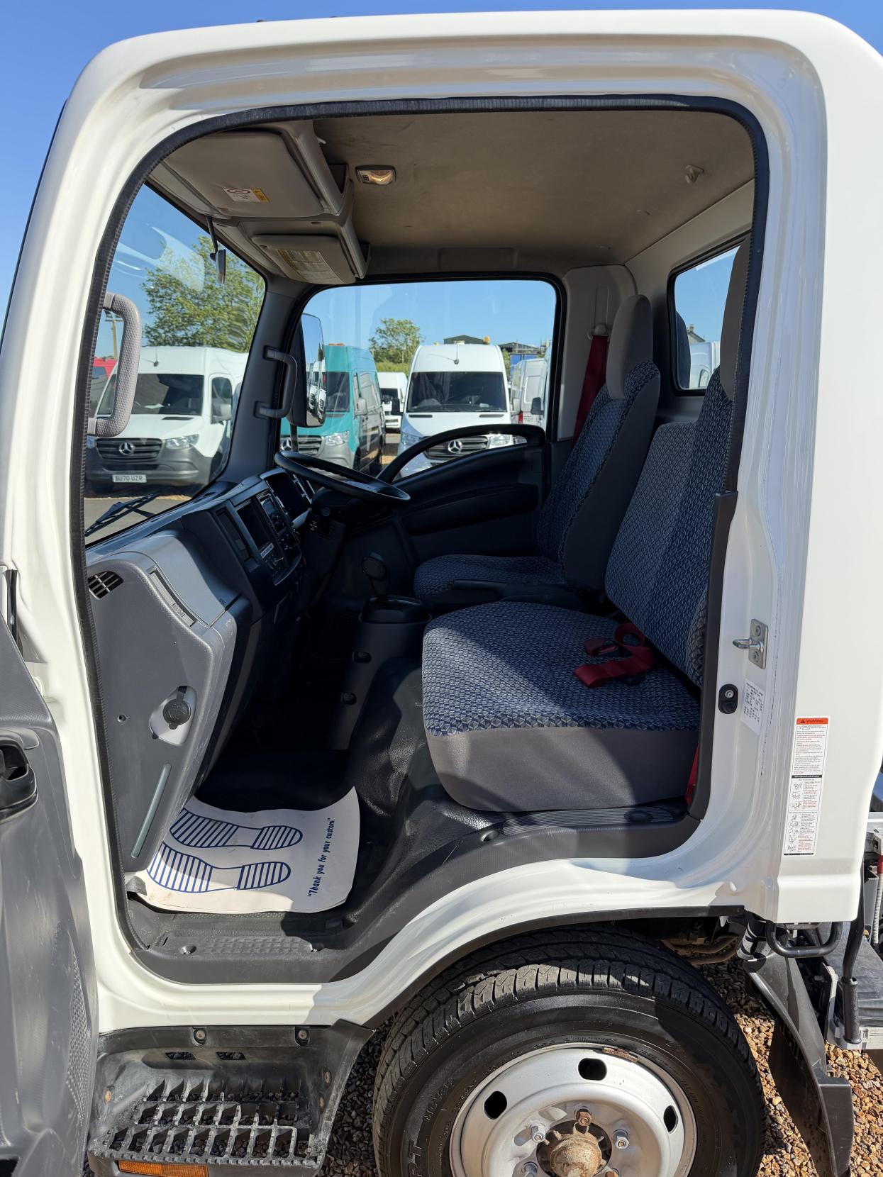 2022 Isuzu Grafter - Thumbnail 23