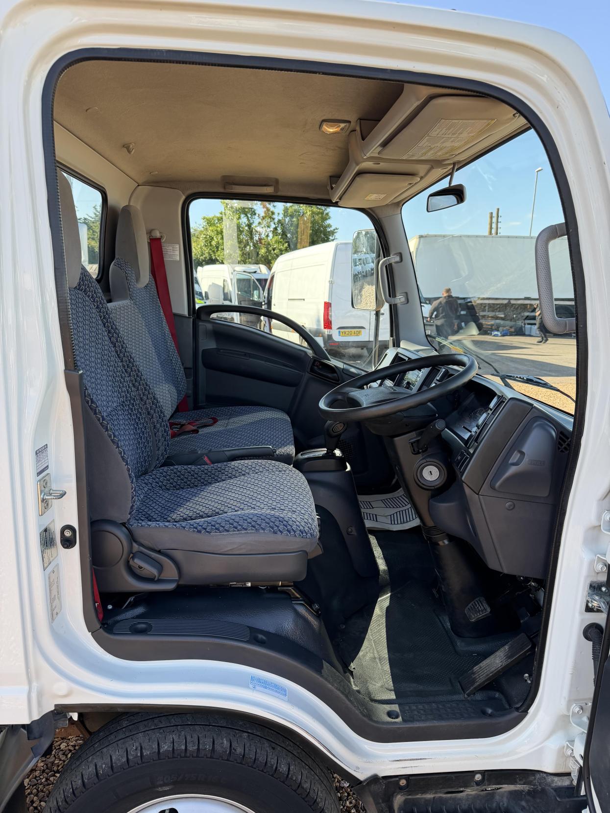 2022 Isuzu Grafter - Thumbnail 20