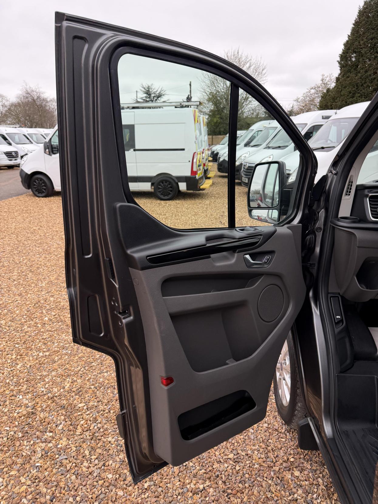 Ford Transit Custom 2.0 300 EcoBlue Limited Panel Van 5dr Diesel Manual L2 H1 Euro 6 (s/s) (130 ps)