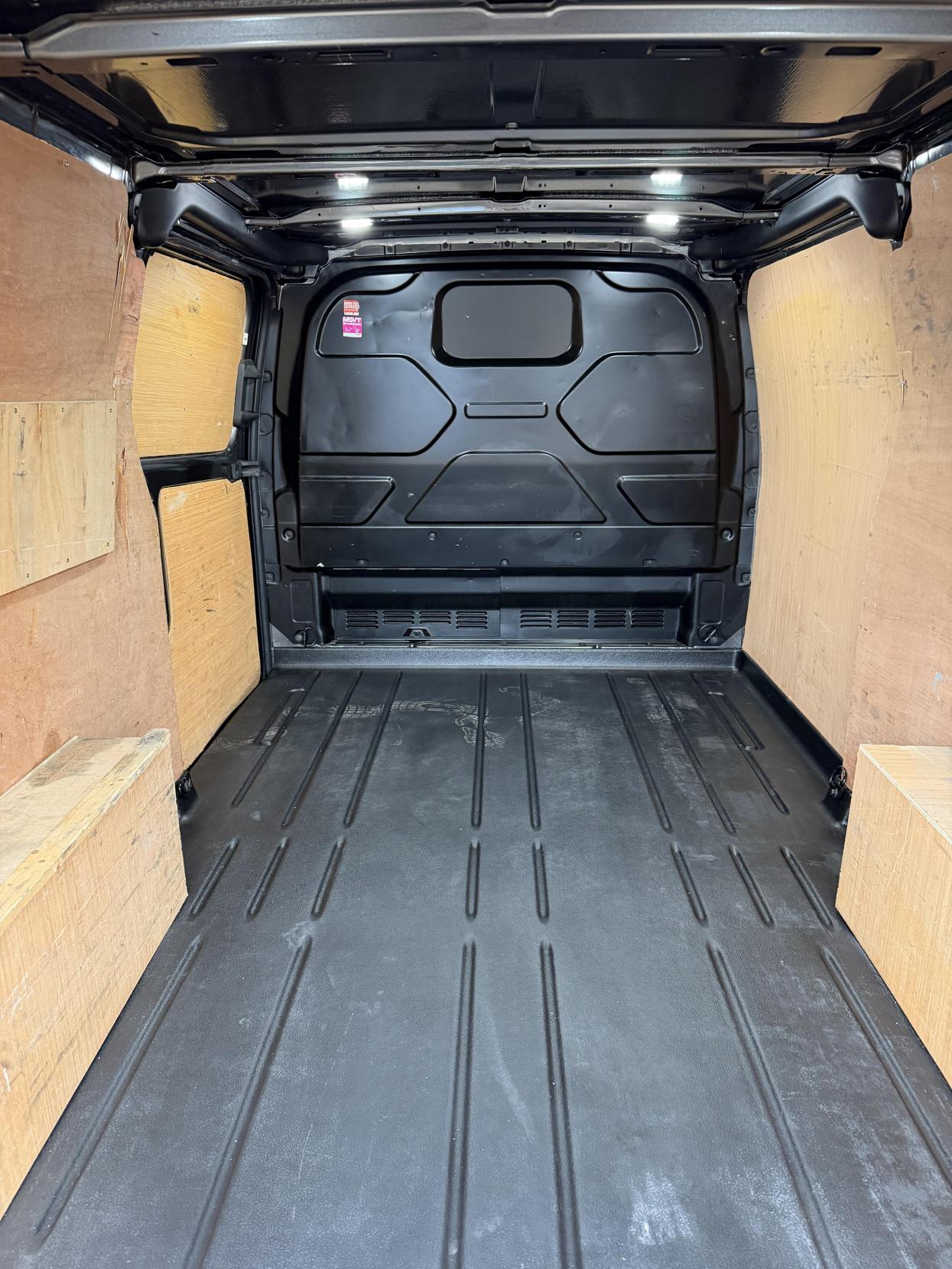 Ford Transit Custom 2.0 300 EcoBlue Limited Panel Van 5dr Diesel Manual L2 H1 Euro 6 (s/s) (130 ps)