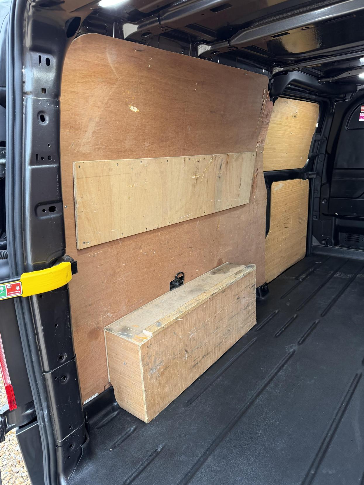 Ford Transit Custom 2.0 300 EcoBlue Limited Panel Van 5dr Diesel Manual L2 H1 Euro 6 (s/s) (130 ps)