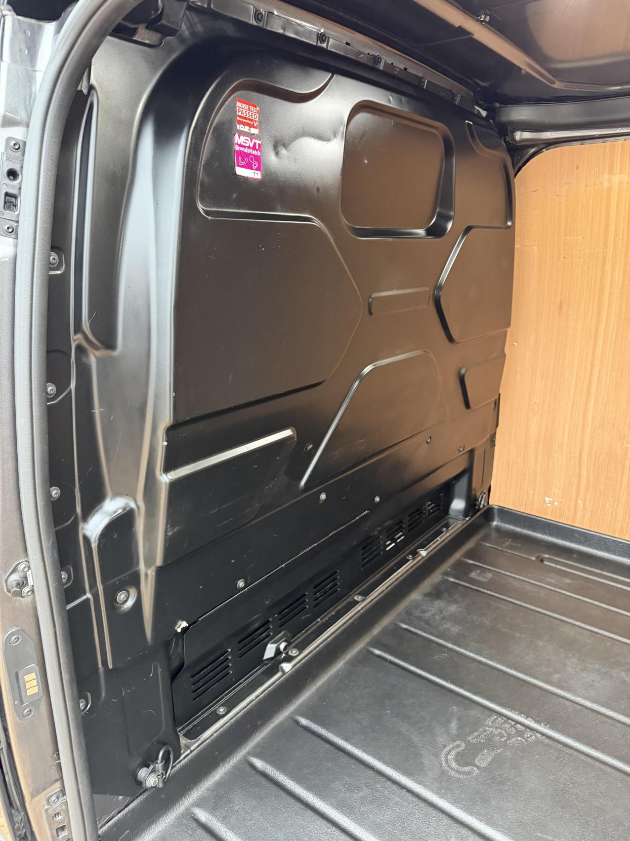 Ford Transit Custom 2.0 300 EcoBlue Limited Panel Van 5dr Diesel Manual L2 H1 Euro 6 (s/s) (130 ps)