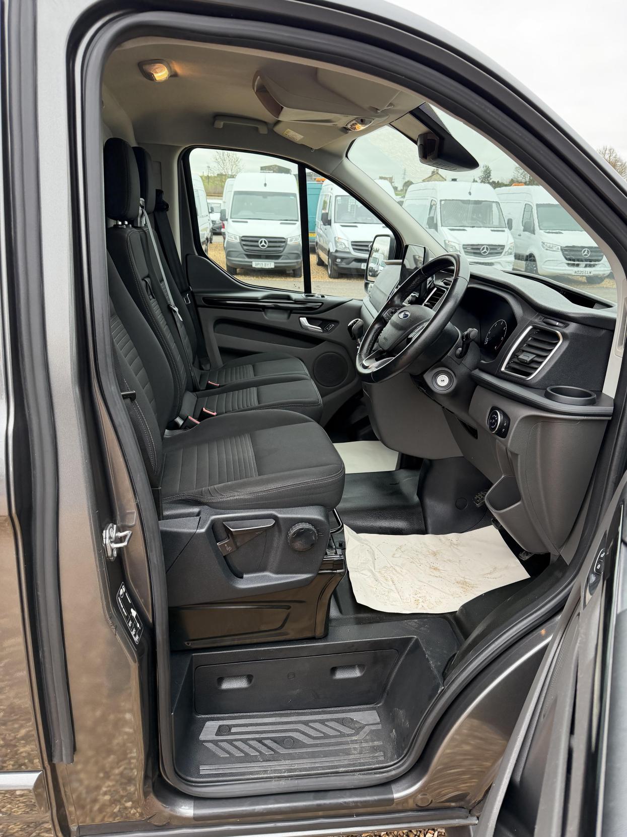 Ford Transit Custom 2.0 300 EcoBlue Limited Panel Van 5dr Diesel Manual L2 H1 Euro 6 (s/s) (130 ps)