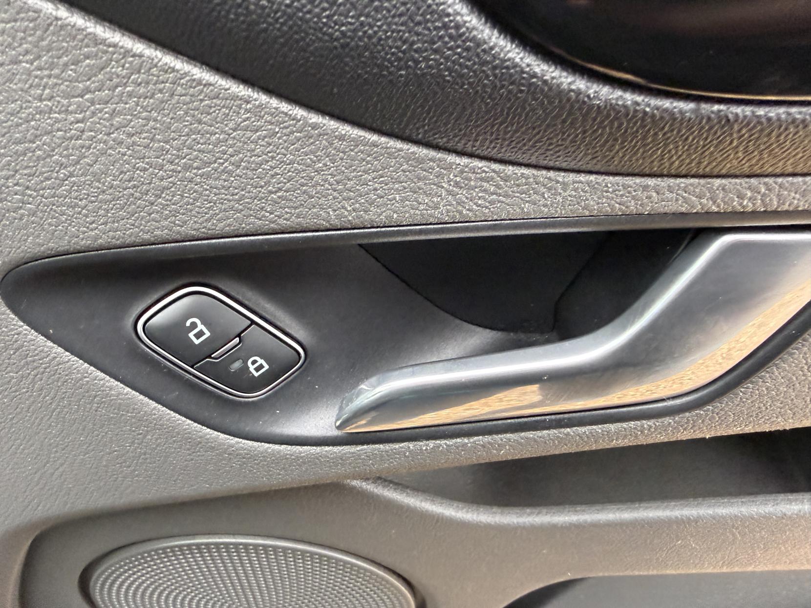 Ford Transit Custom 2.0 300 EcoBlue Limited Panel Van 5dr Diesel Manual L2 H1 Euro 6 (s/s) (130 ps)