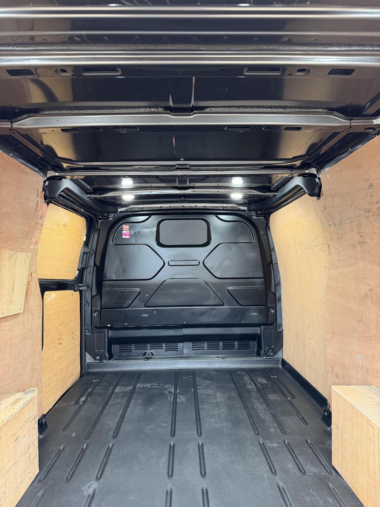 Ford Transit Custom 2.0 300 EcoBlue Limited Panel Van 5dr Diesel Manual L2 H1 Euro 6 (s/s) (130 ps)