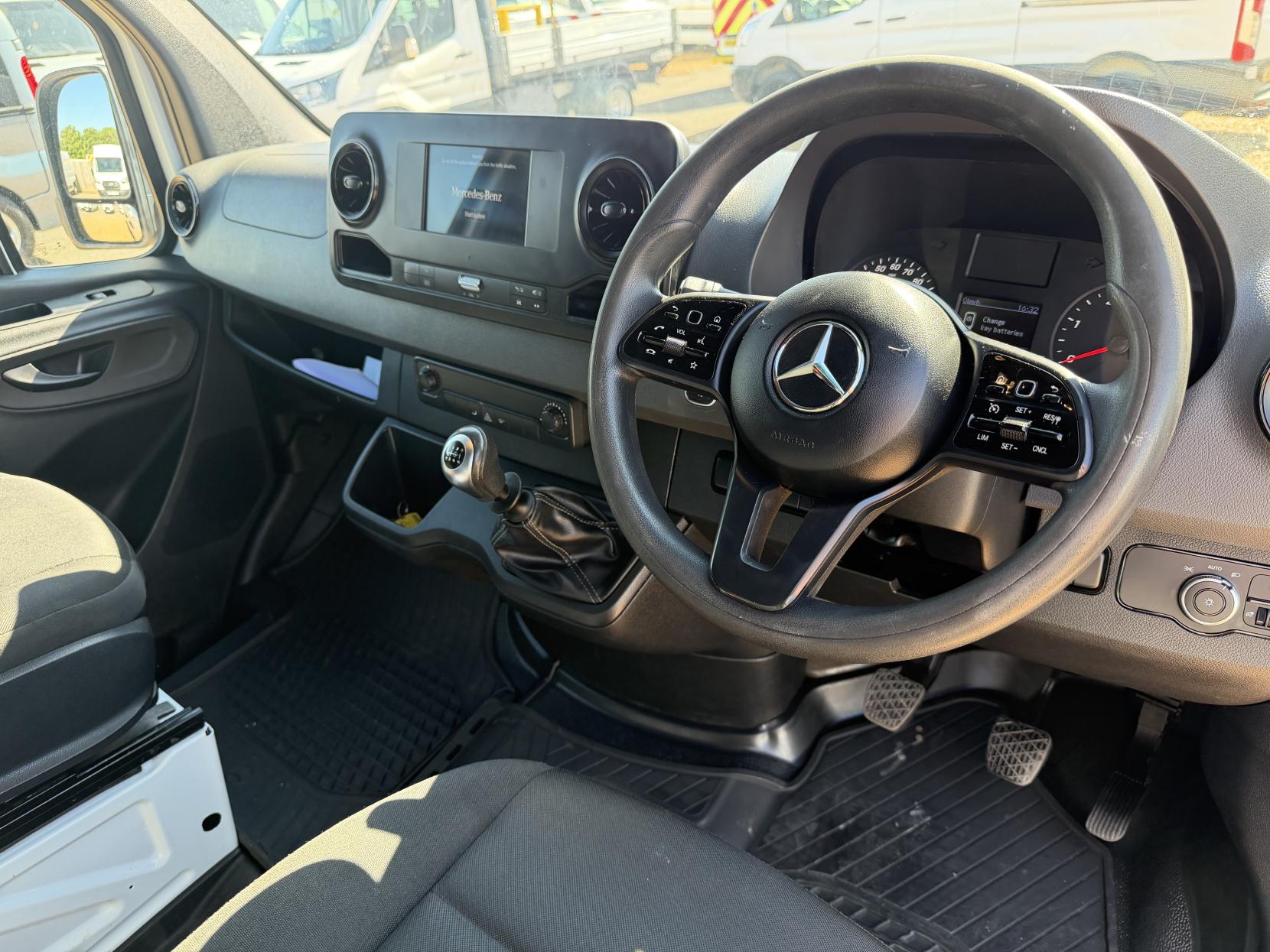 2019 Mercedes-Benz Sprinter 2.1 311 CDI Panel Van 5dr Diesel Manual RWD L3 H2 Euro 6 (114 ps) - Thumbnail 2
