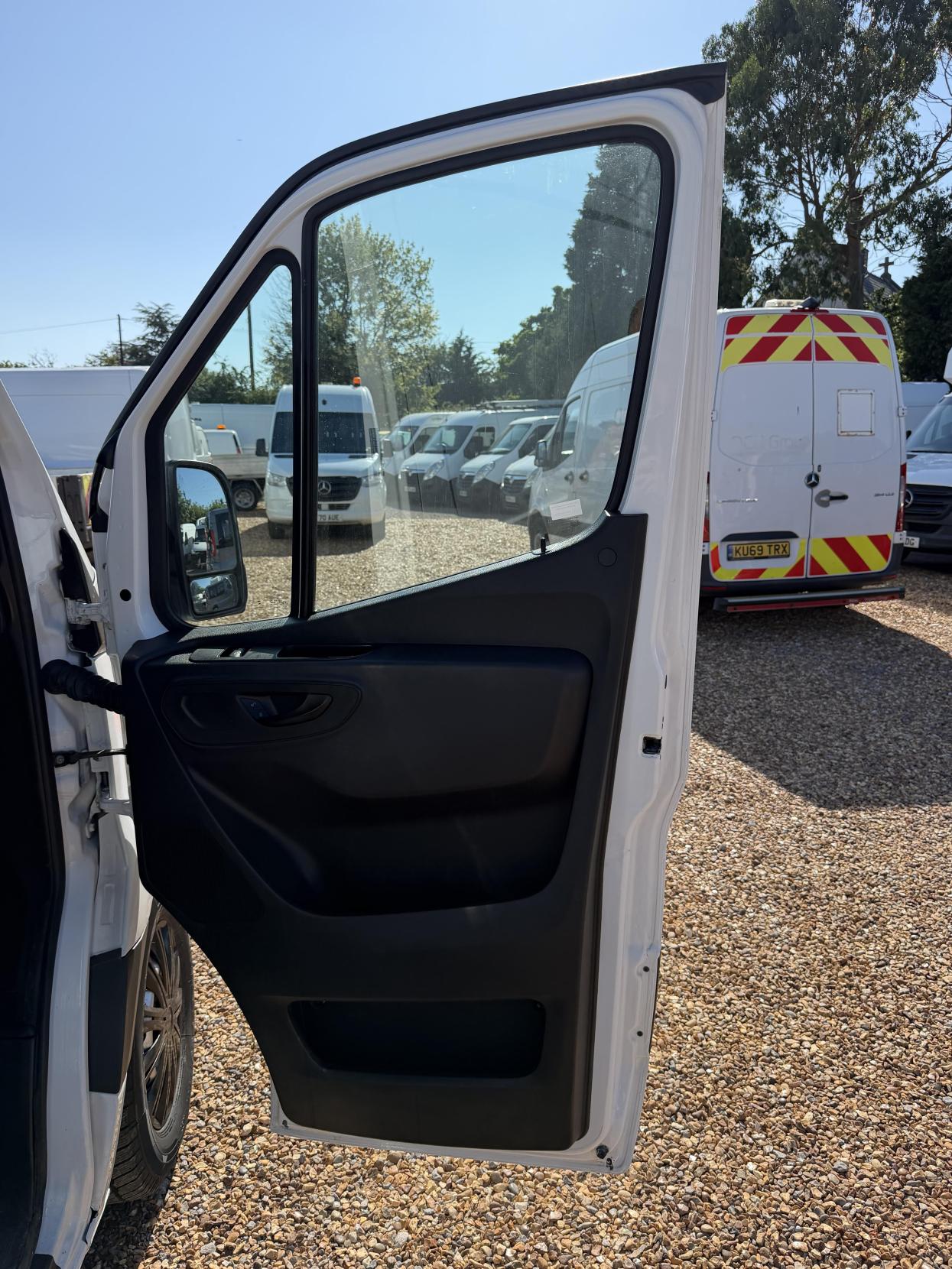 2019 Mercedes-Benz Sprinter 2.1 311 CDI Panel Van 5dr Diesel Manual RWD L3 H2 Euro 6 (114 ps) - Thumbnail 16