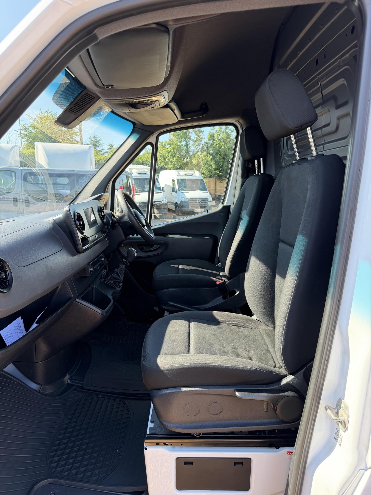 2019 Mercedes-Benz Sprinter 2.1 311 CDI Panel Van 5dr Diesel Manual RWD L3 H2 Euro 6 (114 ps) - Thumbnail 20