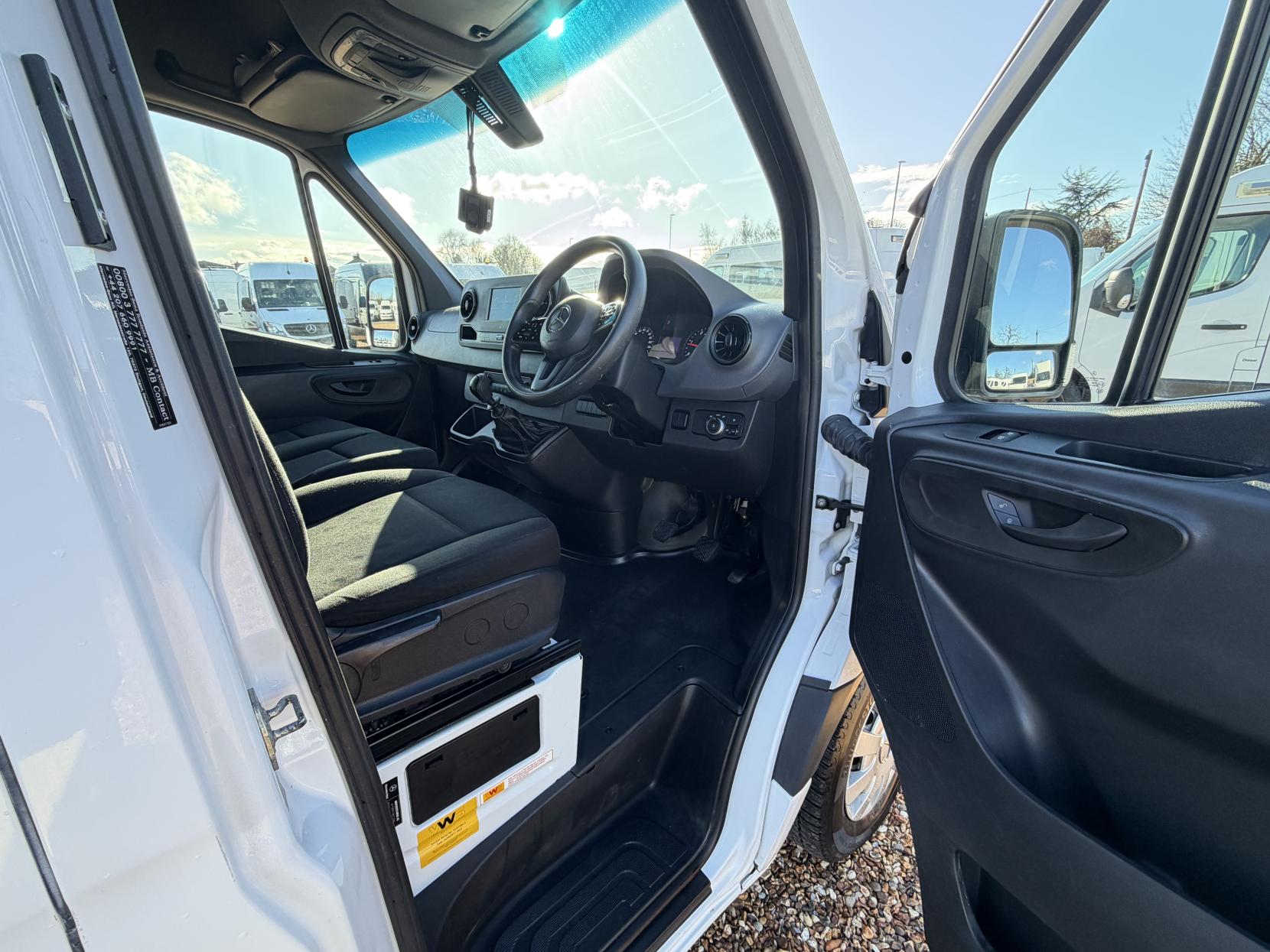 Mercedes-Benz Sprinter 2.1 314 CDI Panel Van 5dr Diesel Manual FWD L2 H2 Euro 6 (143 ps)