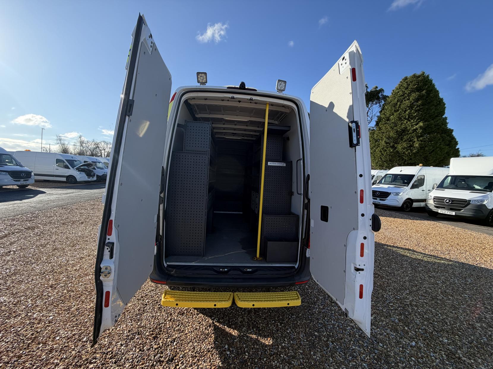 Mercedes-Benz Sprinter 2.1 314 CDI Panel Van 5dr Diesel Manual FWD L2 H2 Euro 6 (143 ps)