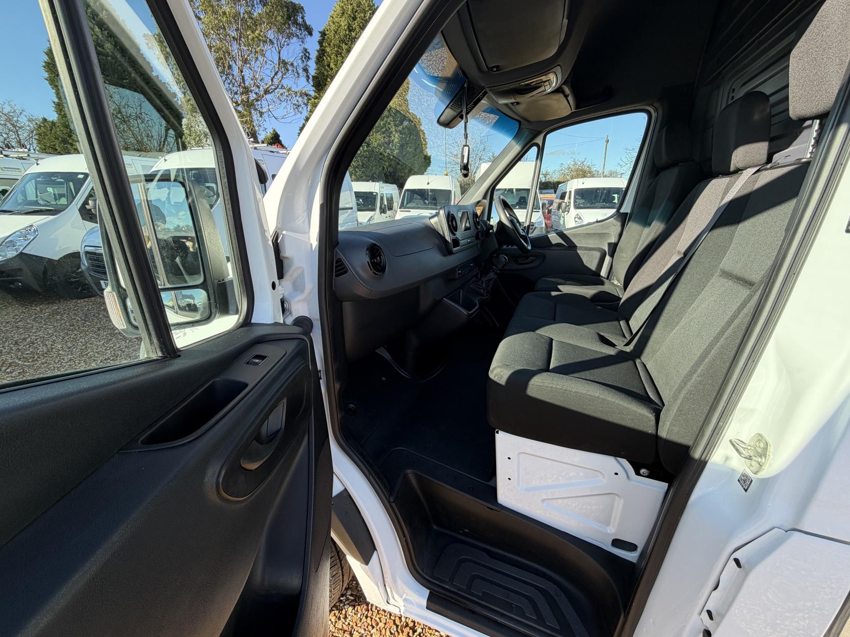 Mercedes-Benz Sprinter 2.1 314 CDI Panel Van 5dr Diesel Manual FWD L2 H2 Euro 6 (143 ps)