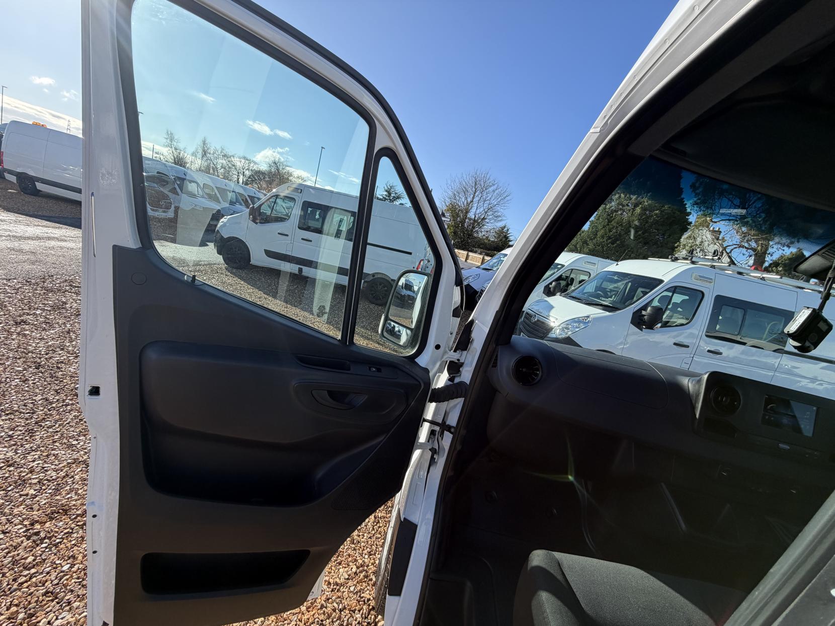 Mercedes-Benz Sprinter 2.1 314 CDI Panel Van 5dr Diesel Manual FWD L2 H2 Euro 6 (143 ps)